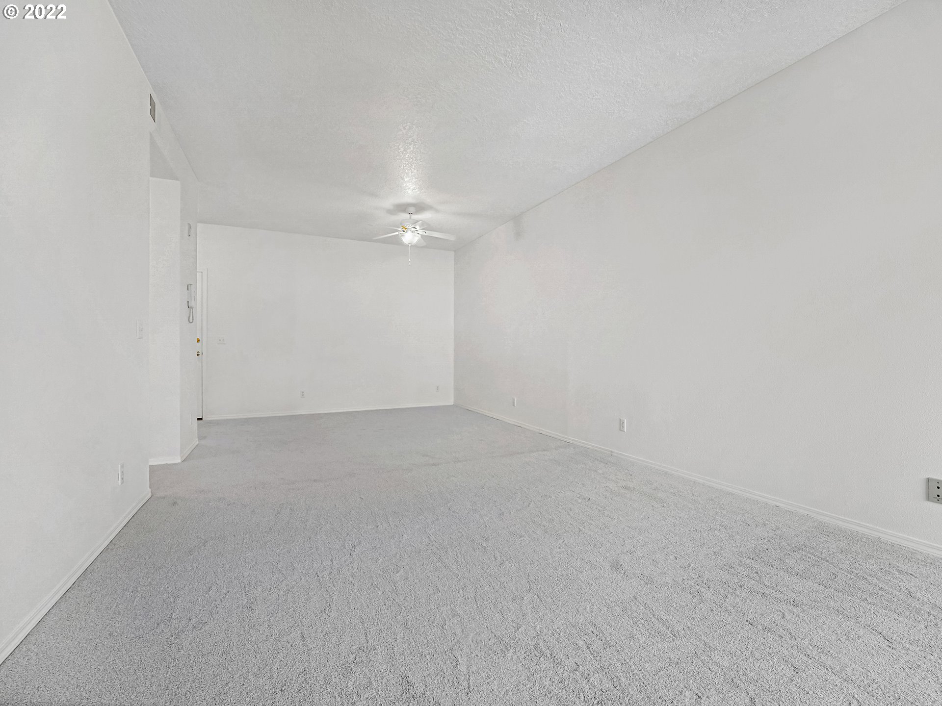 Photo #8: 461733620 Listing: Photo #8