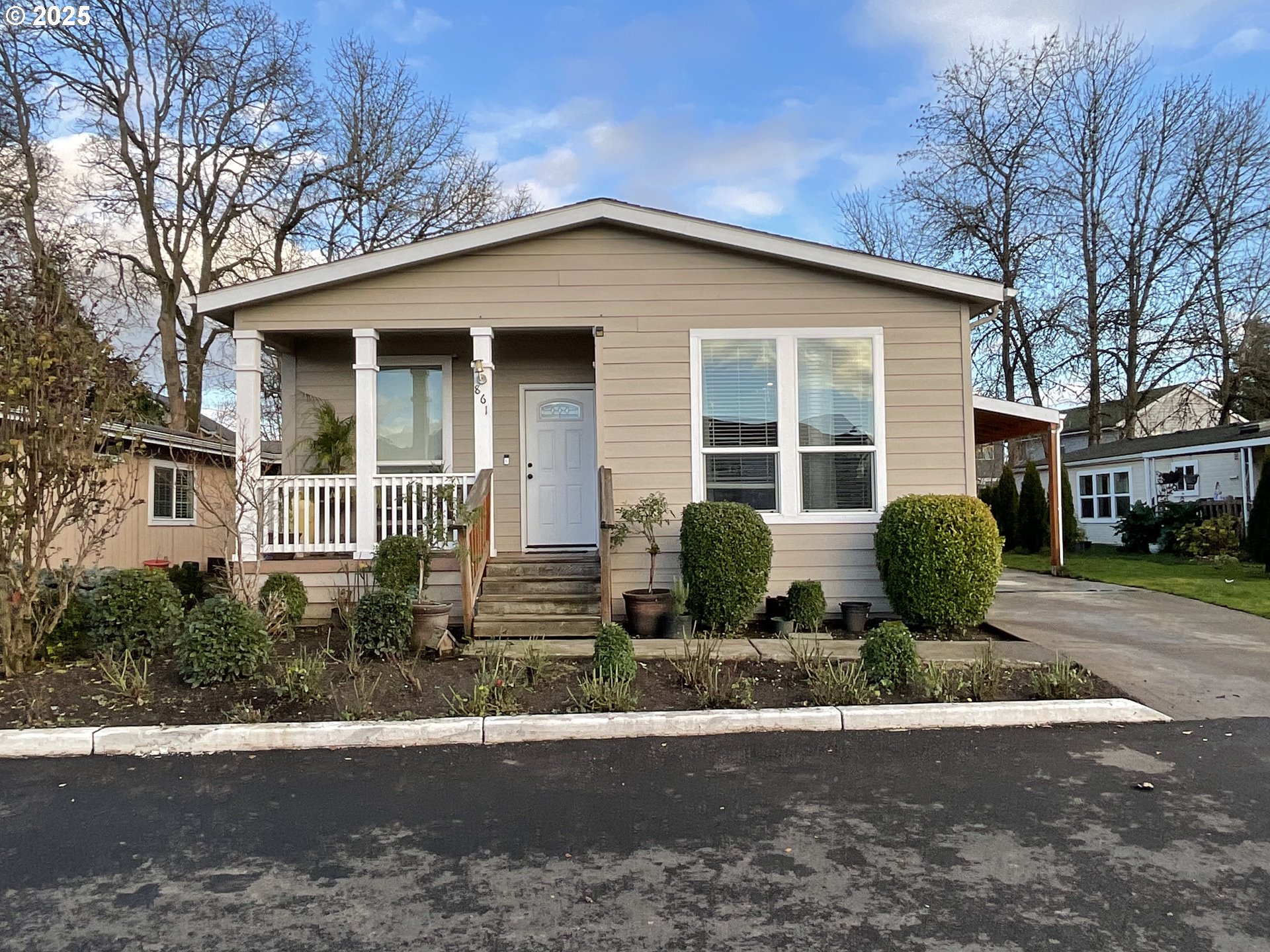 15889 SUNSET STRIP UNIT 102, Brookings, OR, 97415