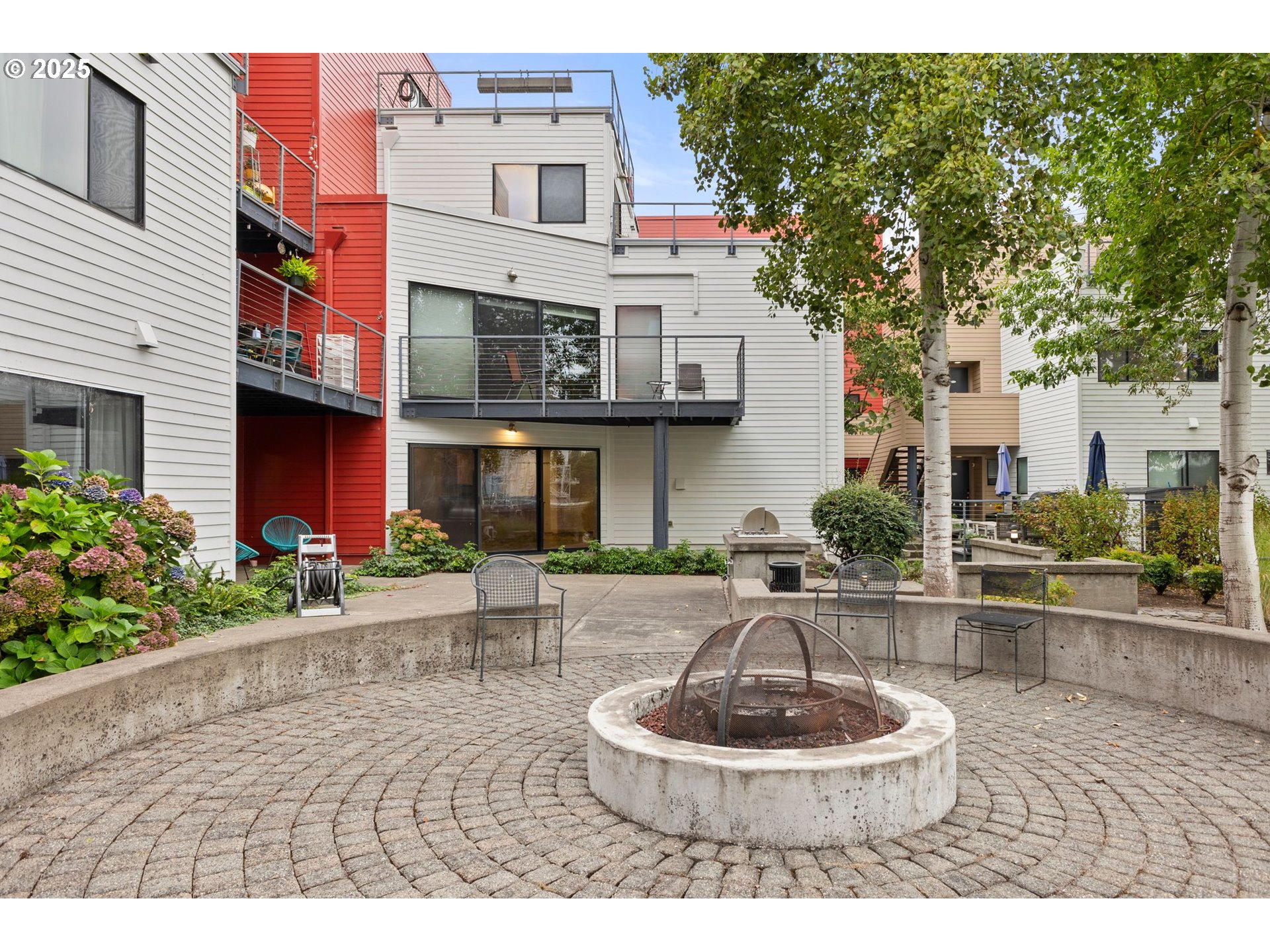 810 NW NAITO PKWY UNIT F24, Portland, OR, 97209