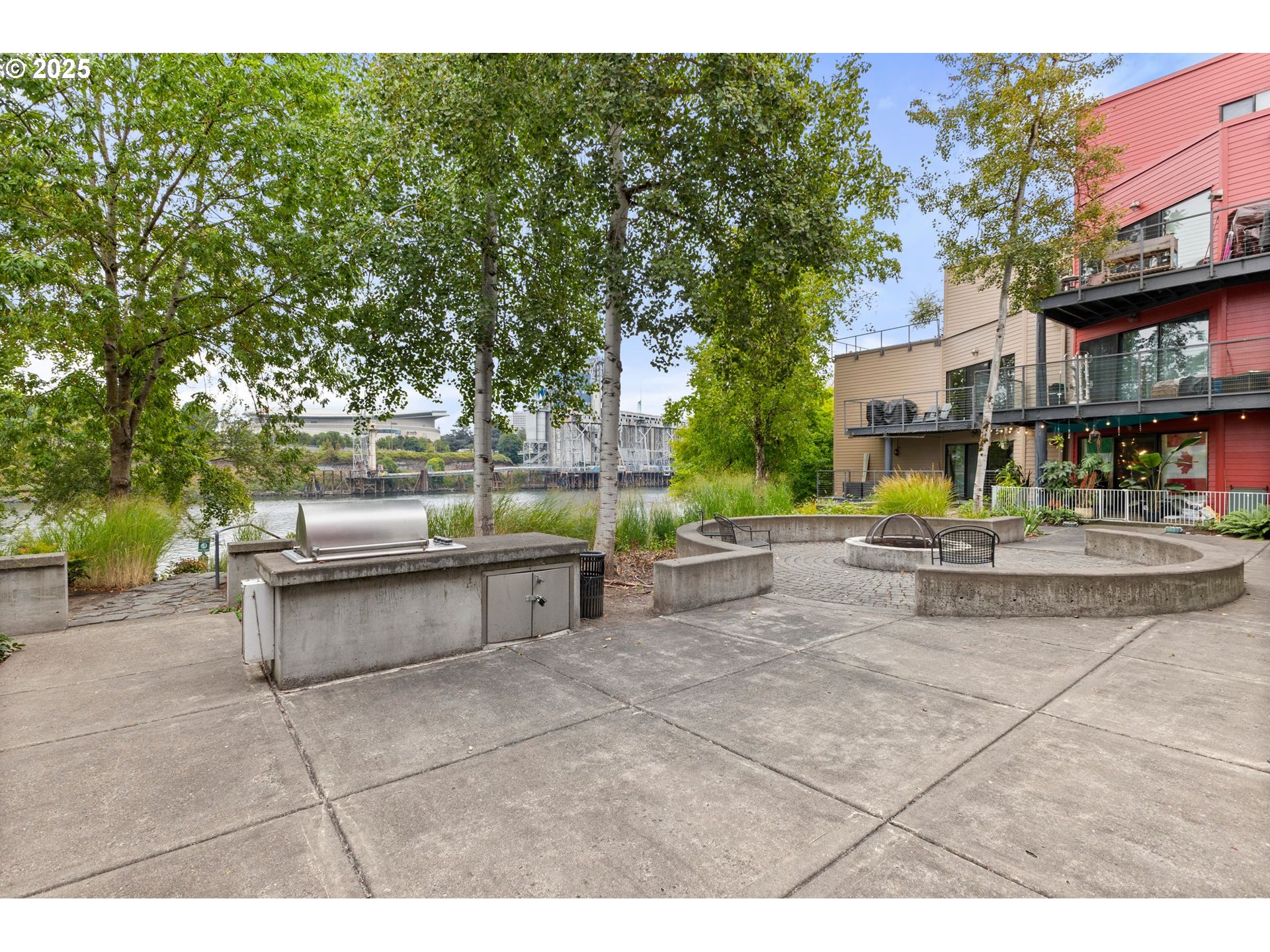 810 NW NAITO PKWY UNIT F24, Portland, OR, 97209