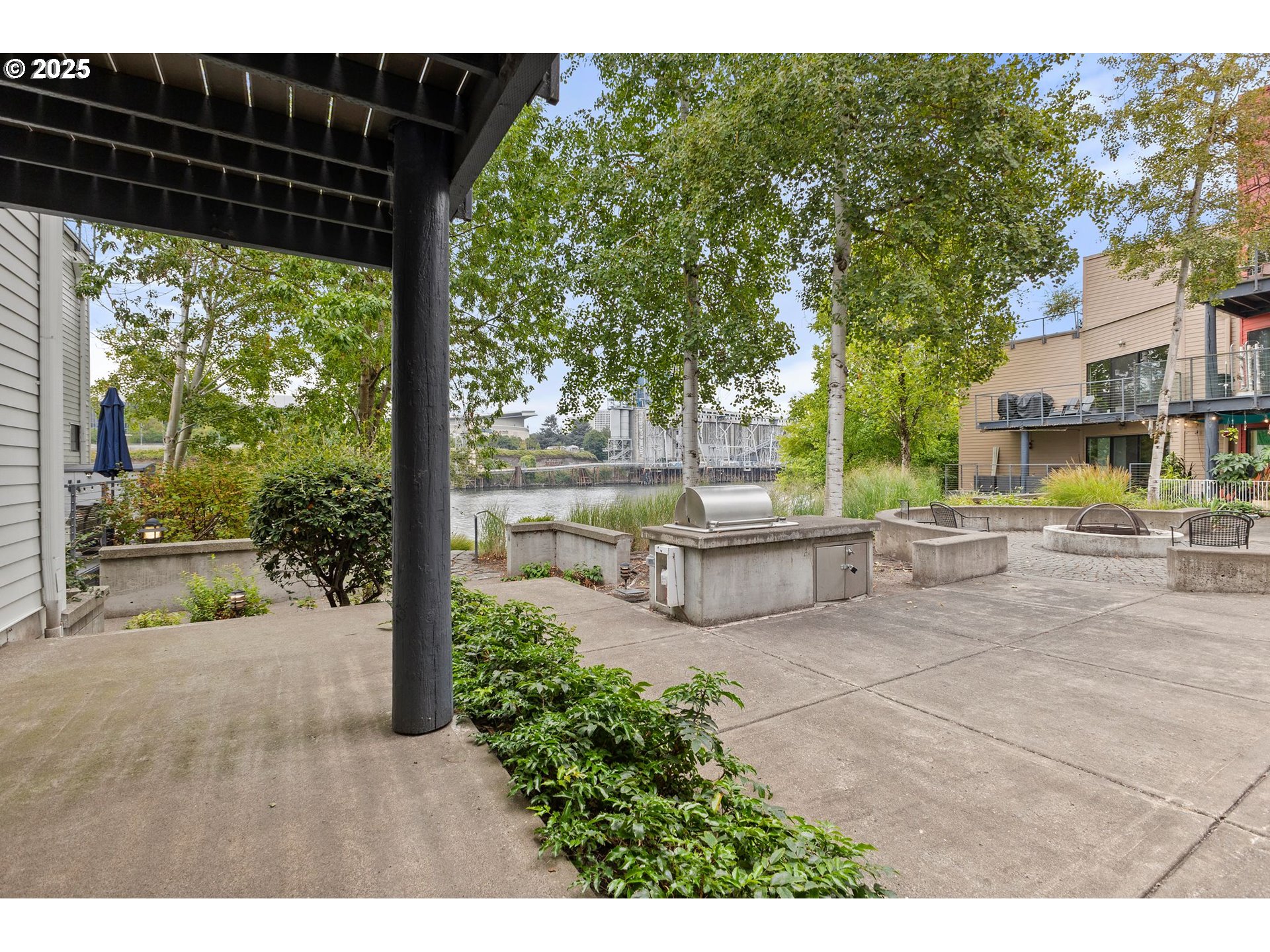 810 NW NAITO PKWY UNIT F24, Portland, OR, 97209