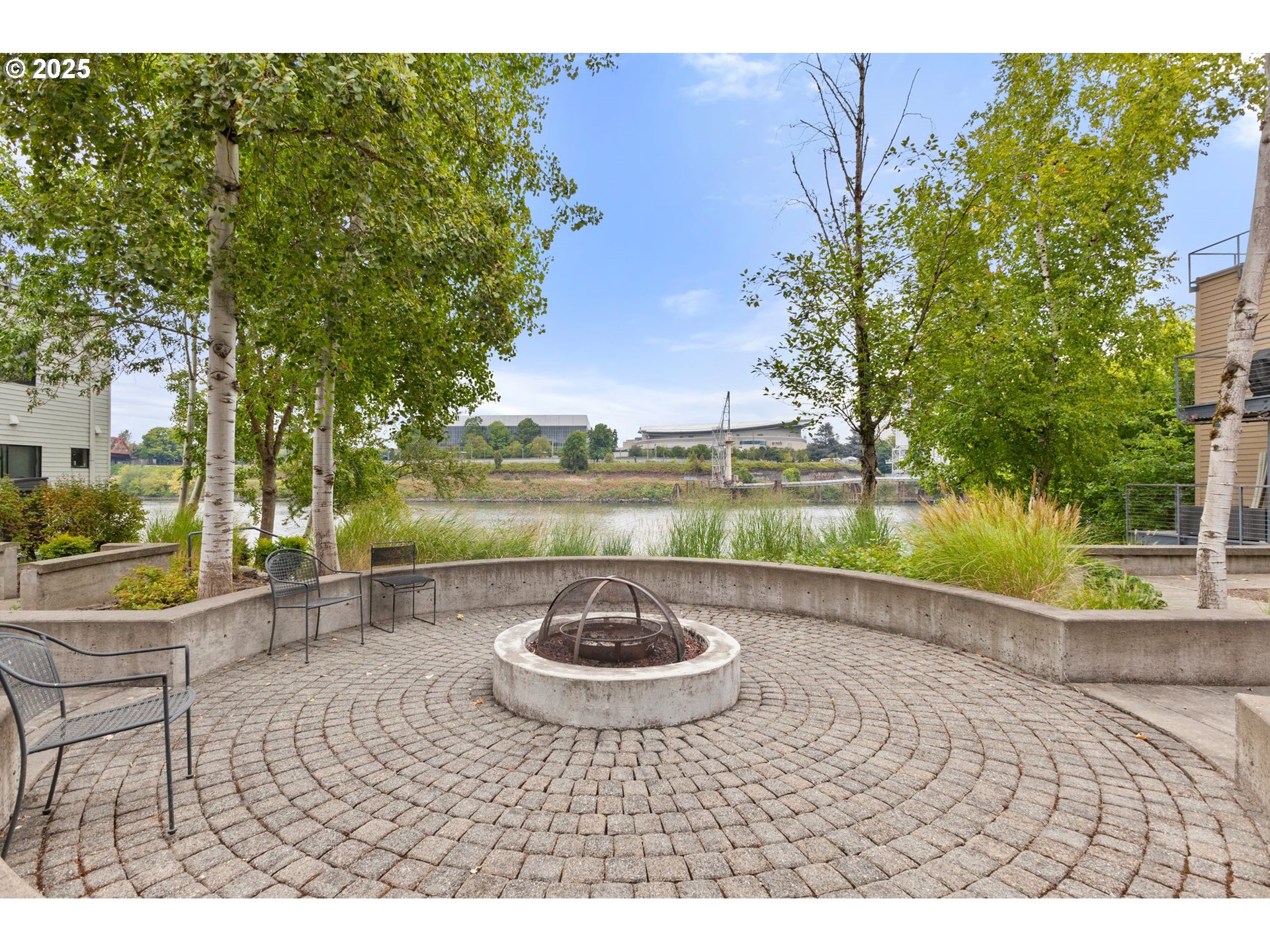 810 NW NAITO PKWY UNIT F24, Portland, OR, 97209