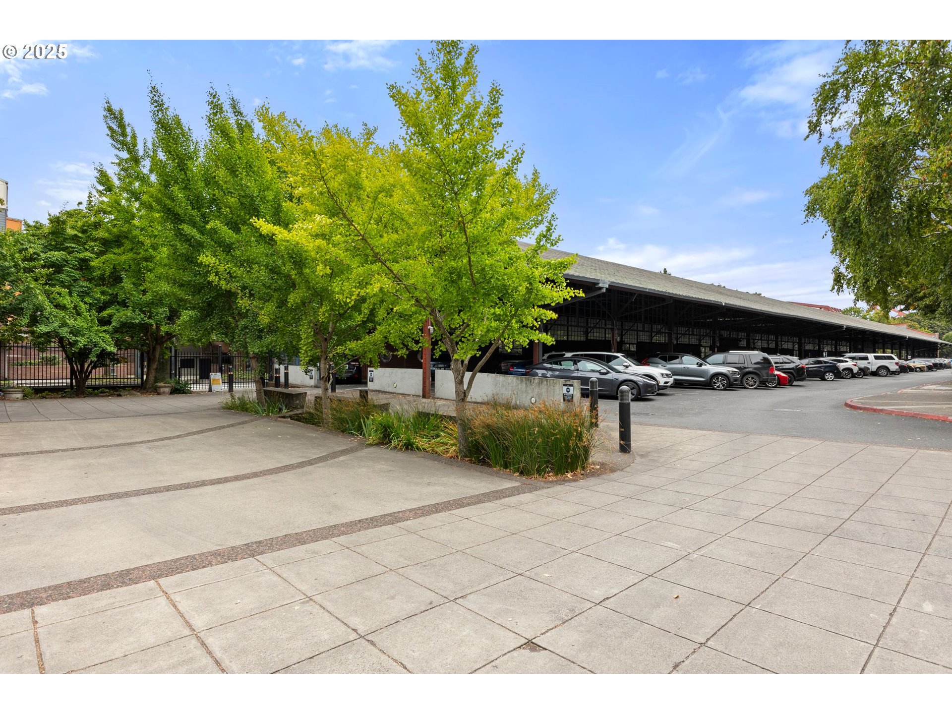 810 NW NAITO PKWY UNIT F24, Portland, OR, 97209