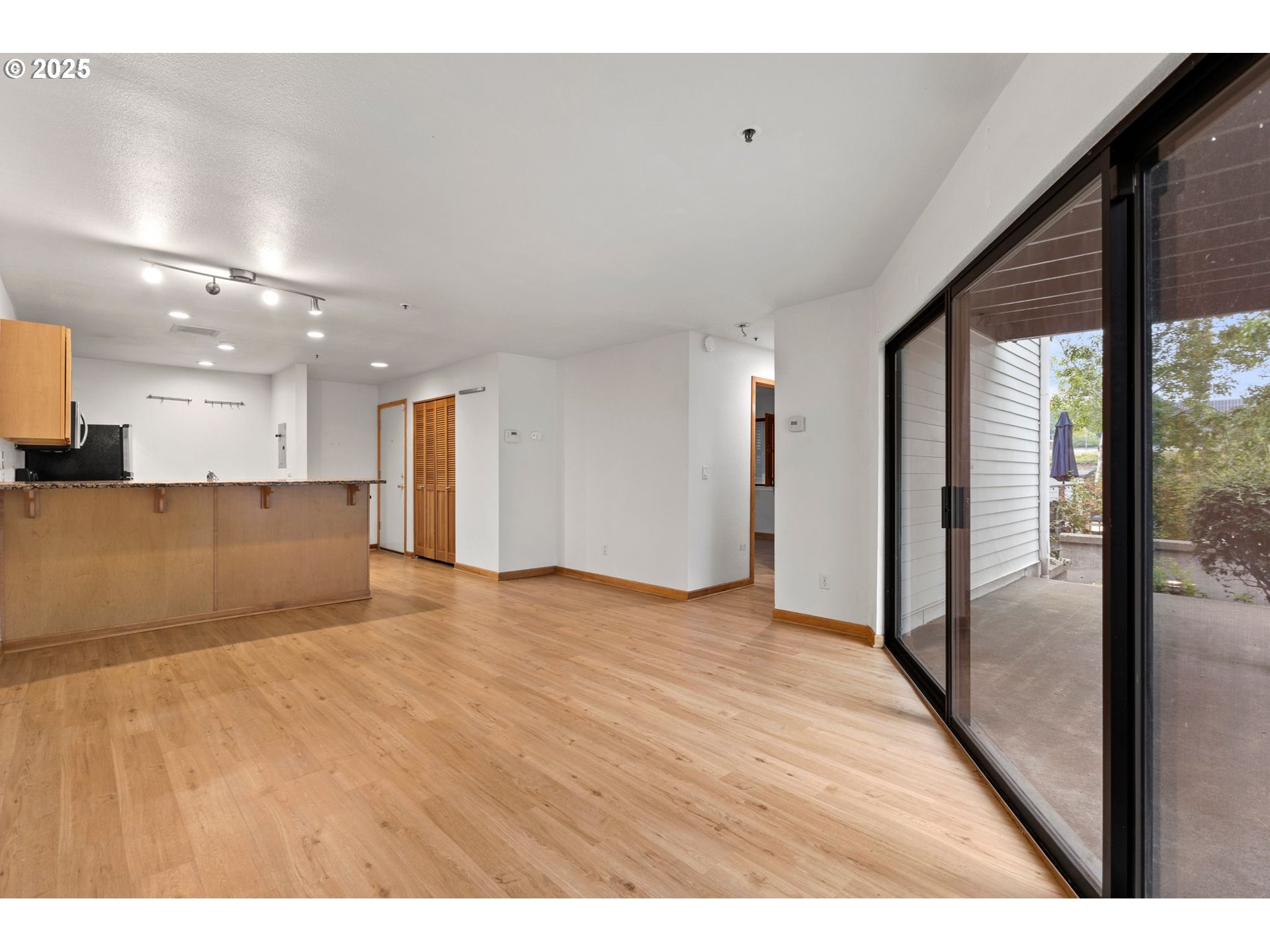 810 NW NAITO PKWY UNIT F24, Portland, OR, 97209