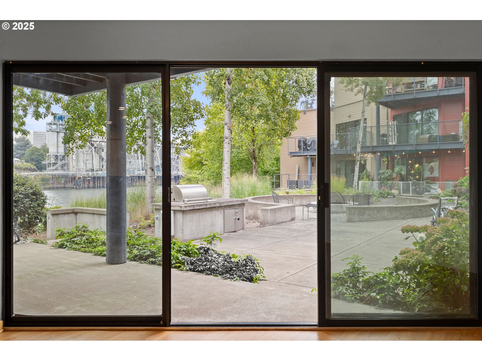 810 NW NAITO PKWY UNIT F24, Portland, OR, 97209