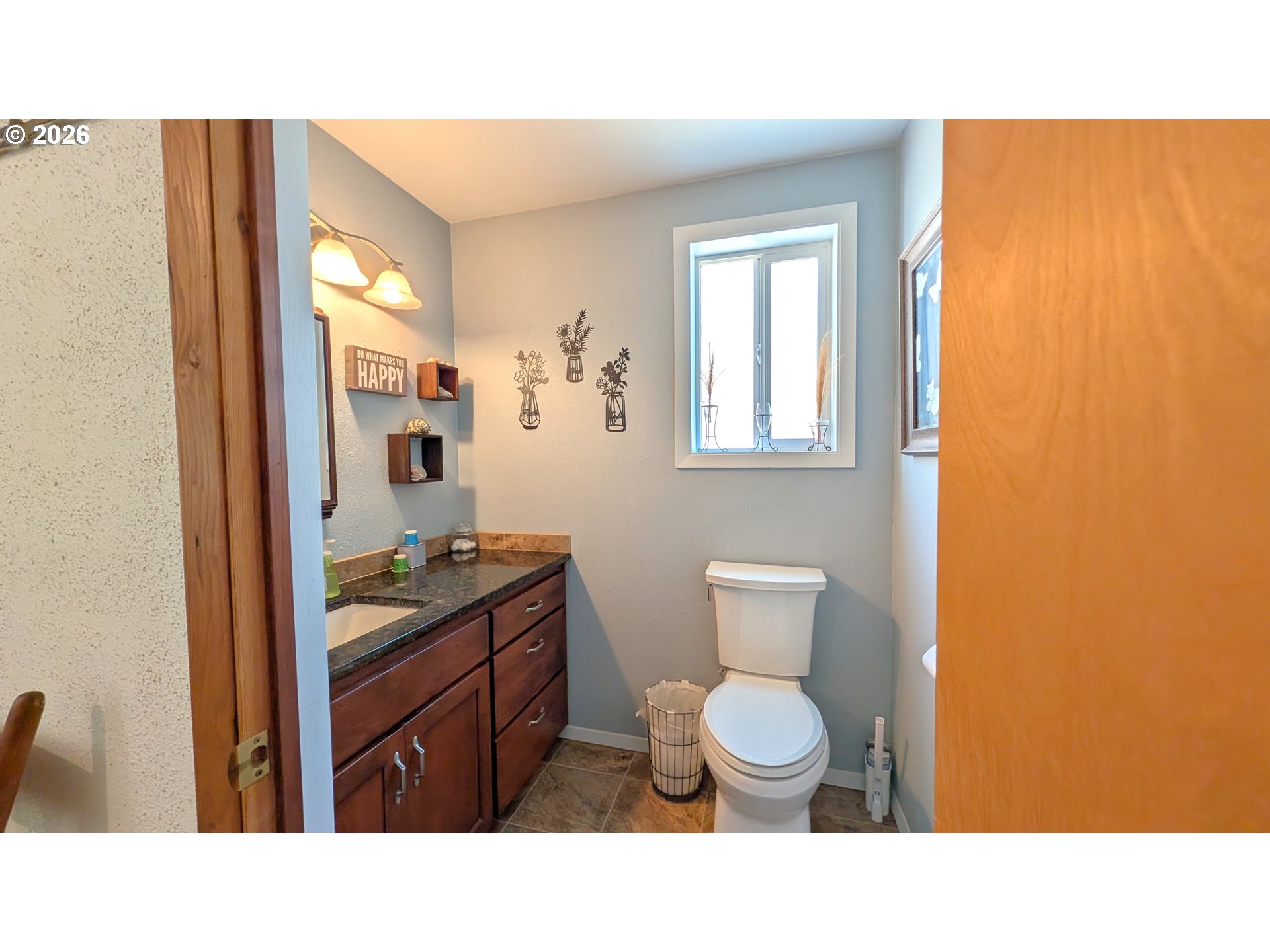 Property photo 12 of 37