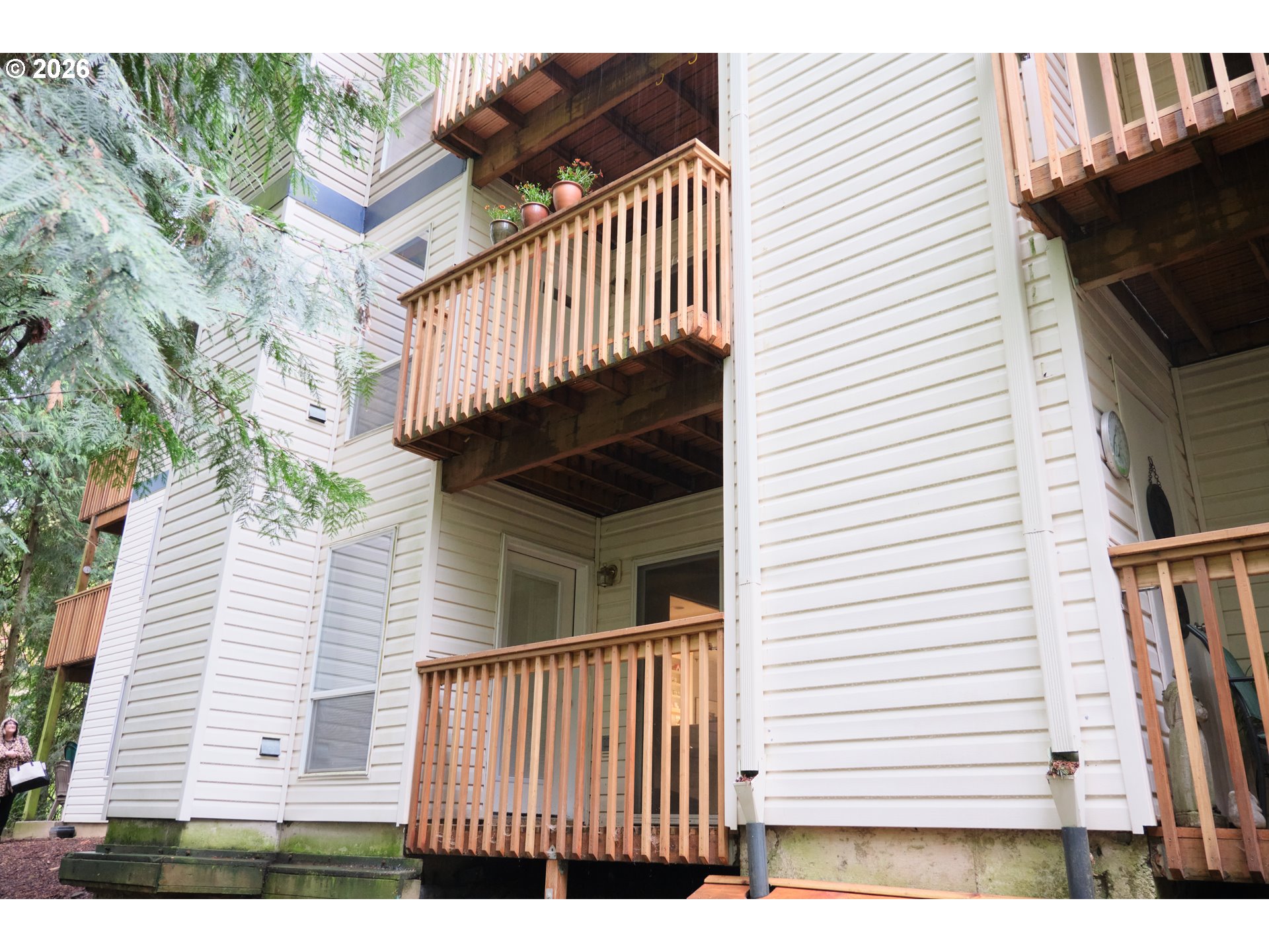 Photo #2: 464945154 Listing: Photo #2