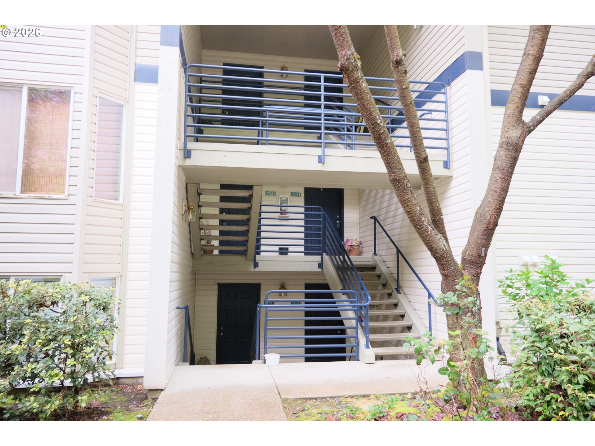 Photo #4: 464945154 Listing: Photo #4