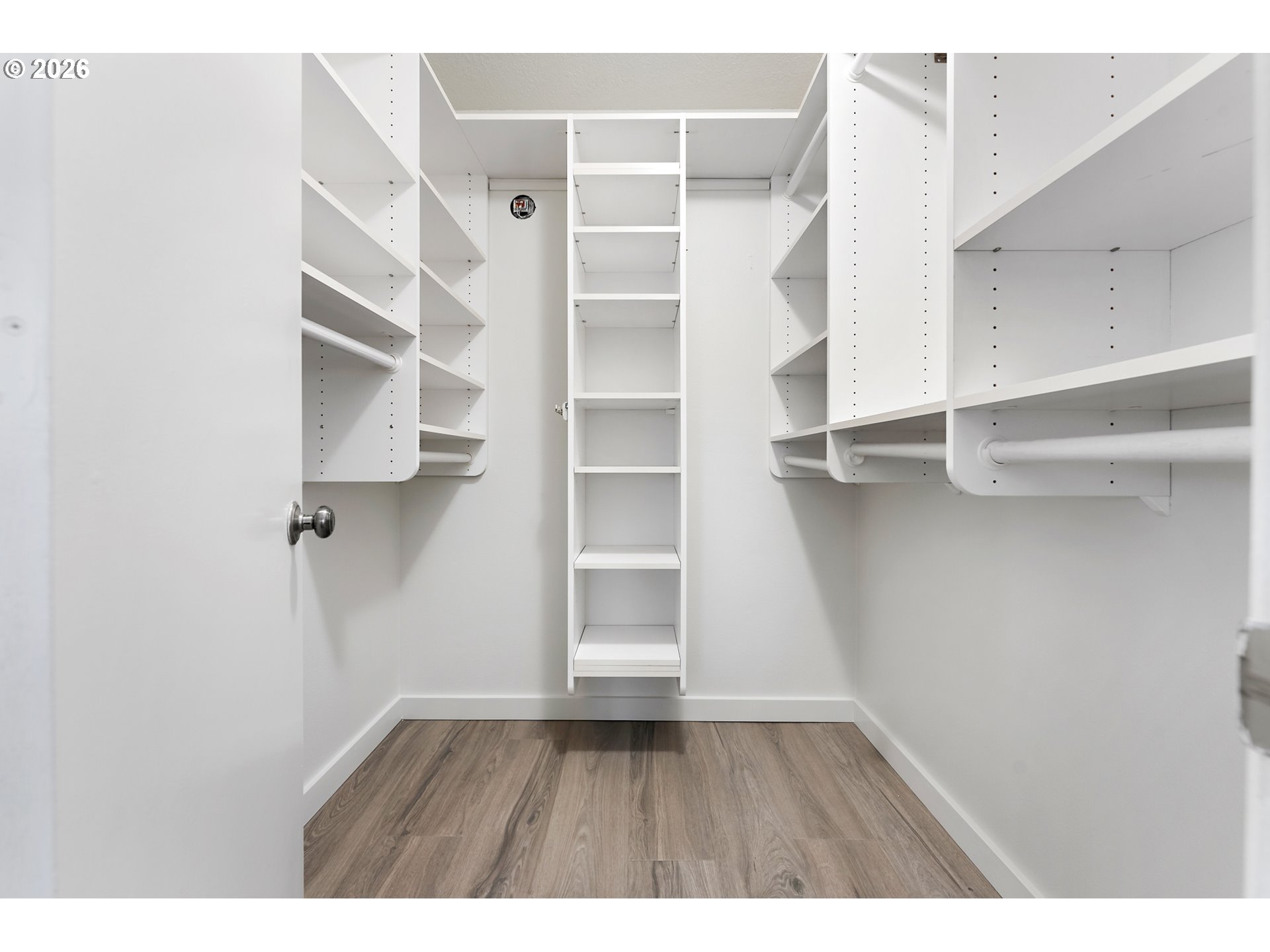 Photo #10: 465176601 Listing: Photo #10