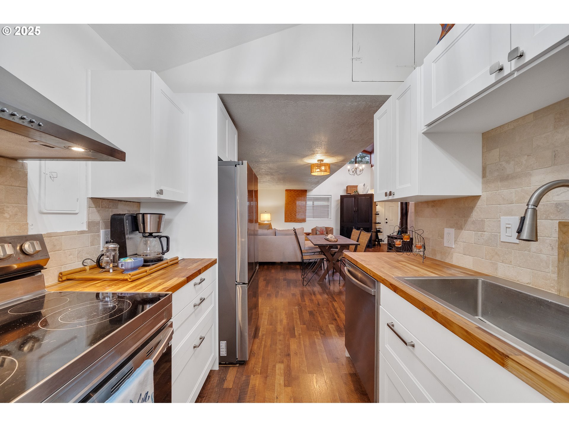 111 S DOLPHIN ST, Rockaway Beach, OR, 97136