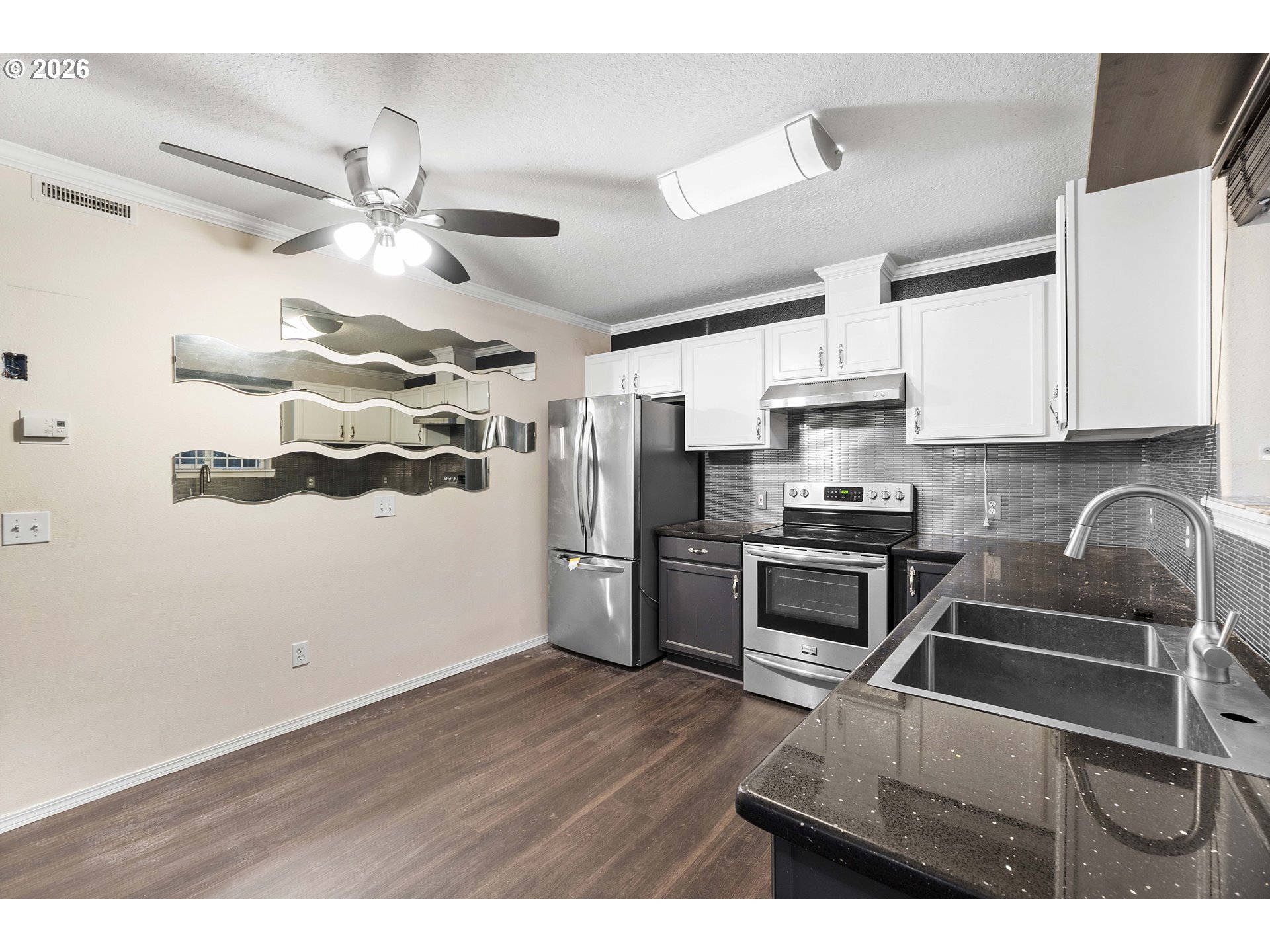 Photo #16: 466050661 Listing: Photo #16