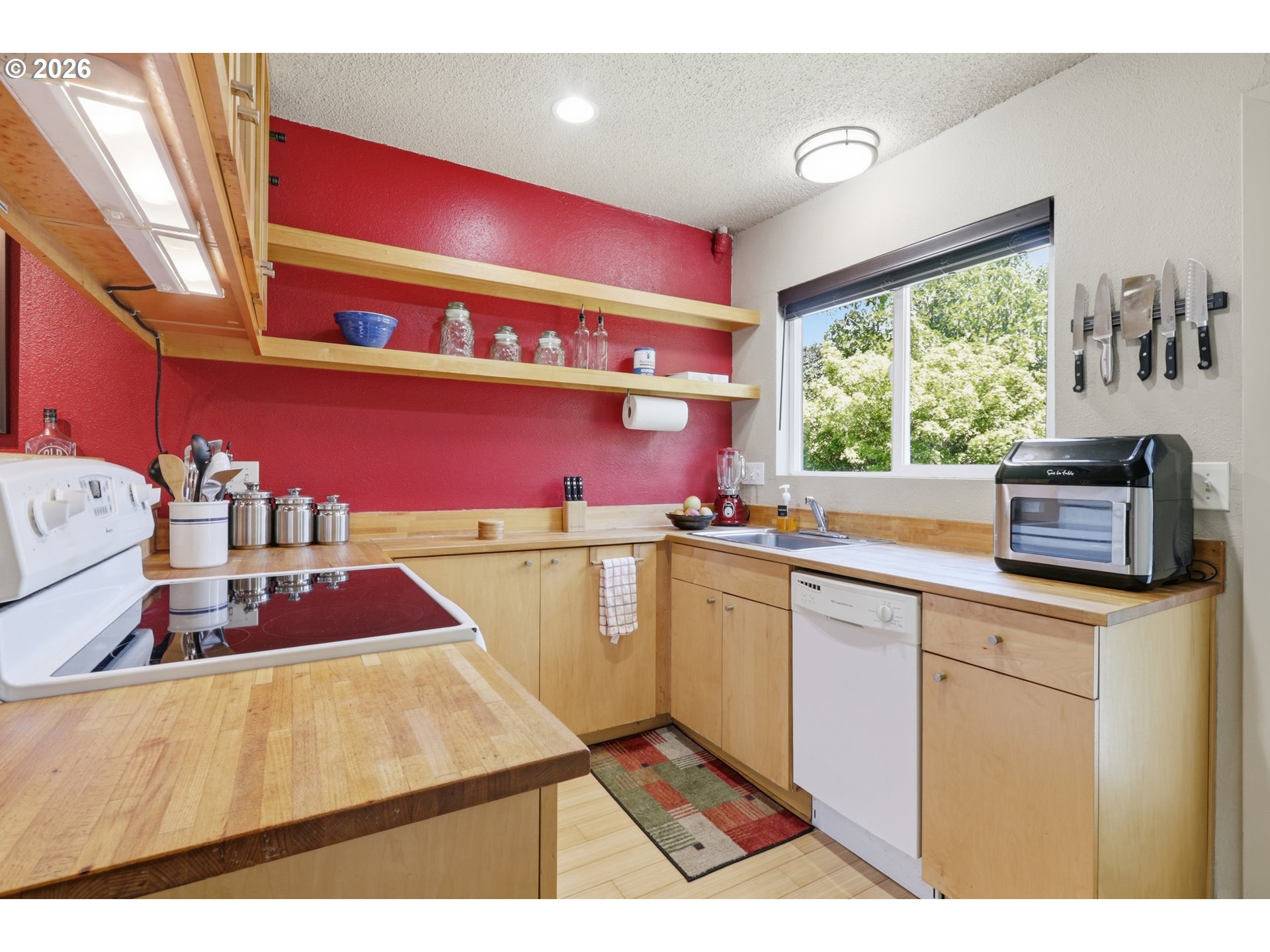 Photo #3: 469254643 Listing: Photo #3
