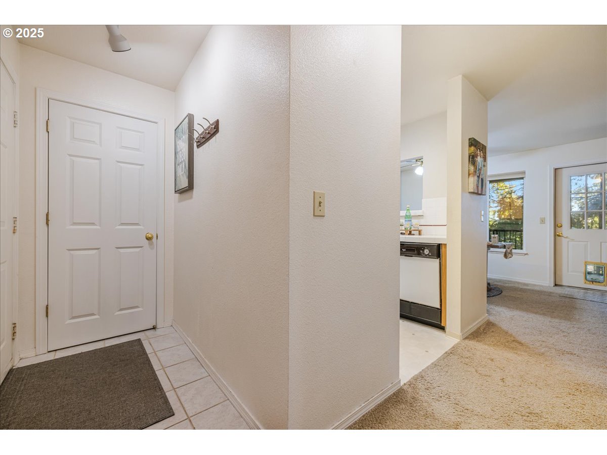 Photo #4: 469366789 Listing 