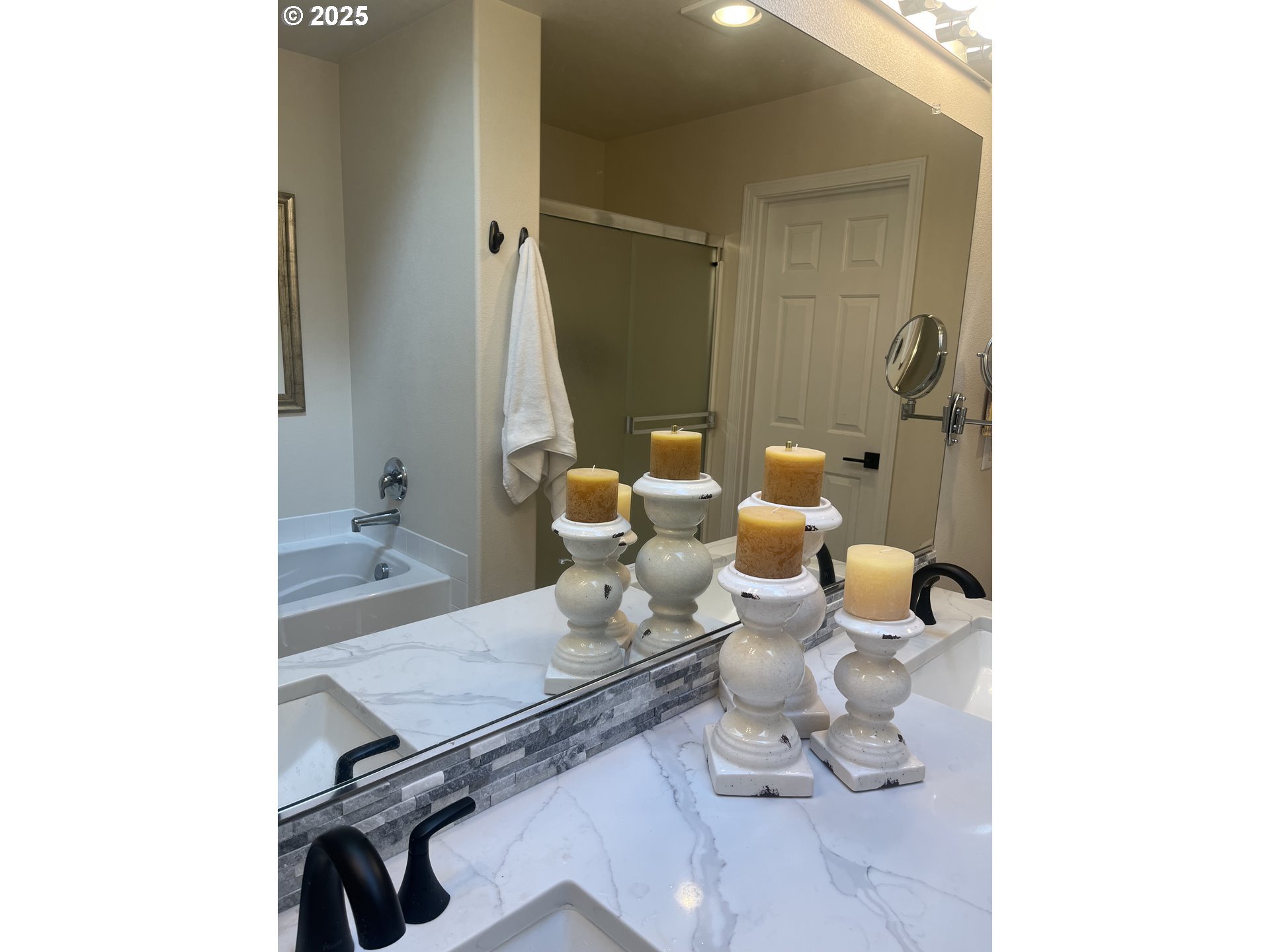 Photo #8: 469410408 Listing: Photo #8