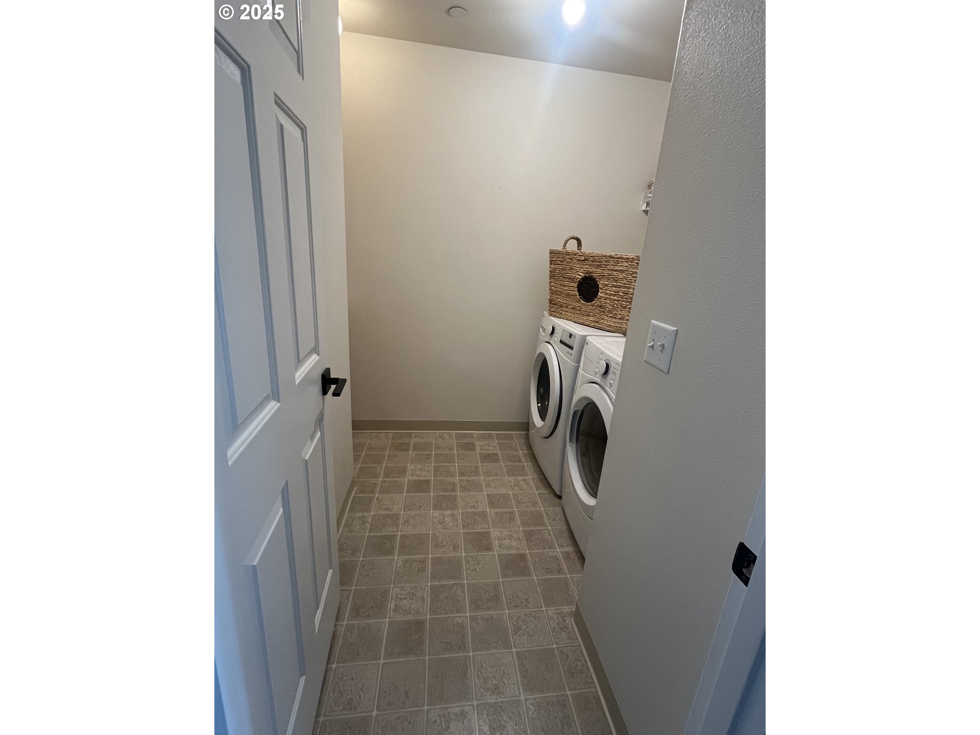 Photo #10: 469410408 Listing: Photo #10