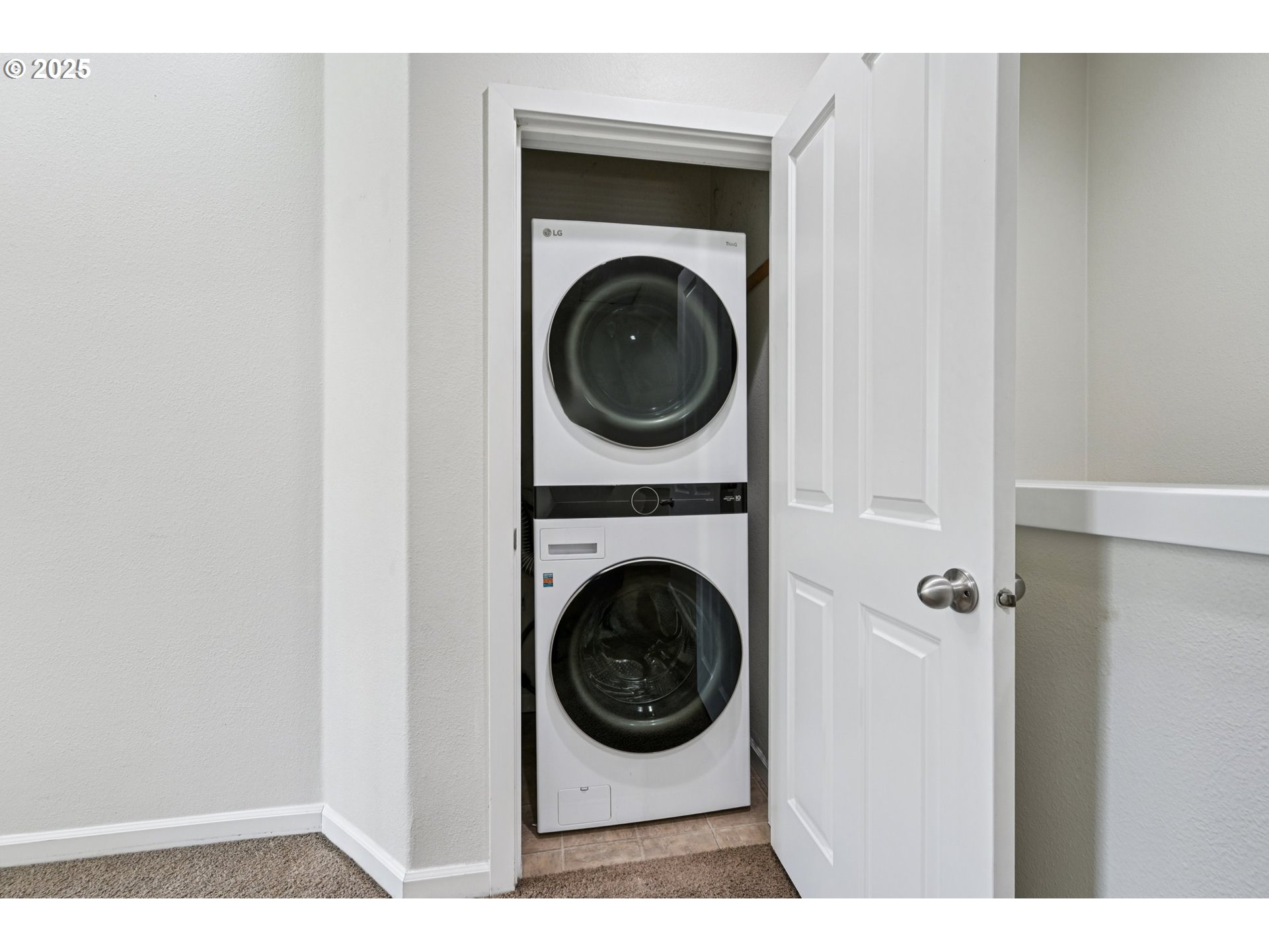 Photo #3: 469608303 Listing 