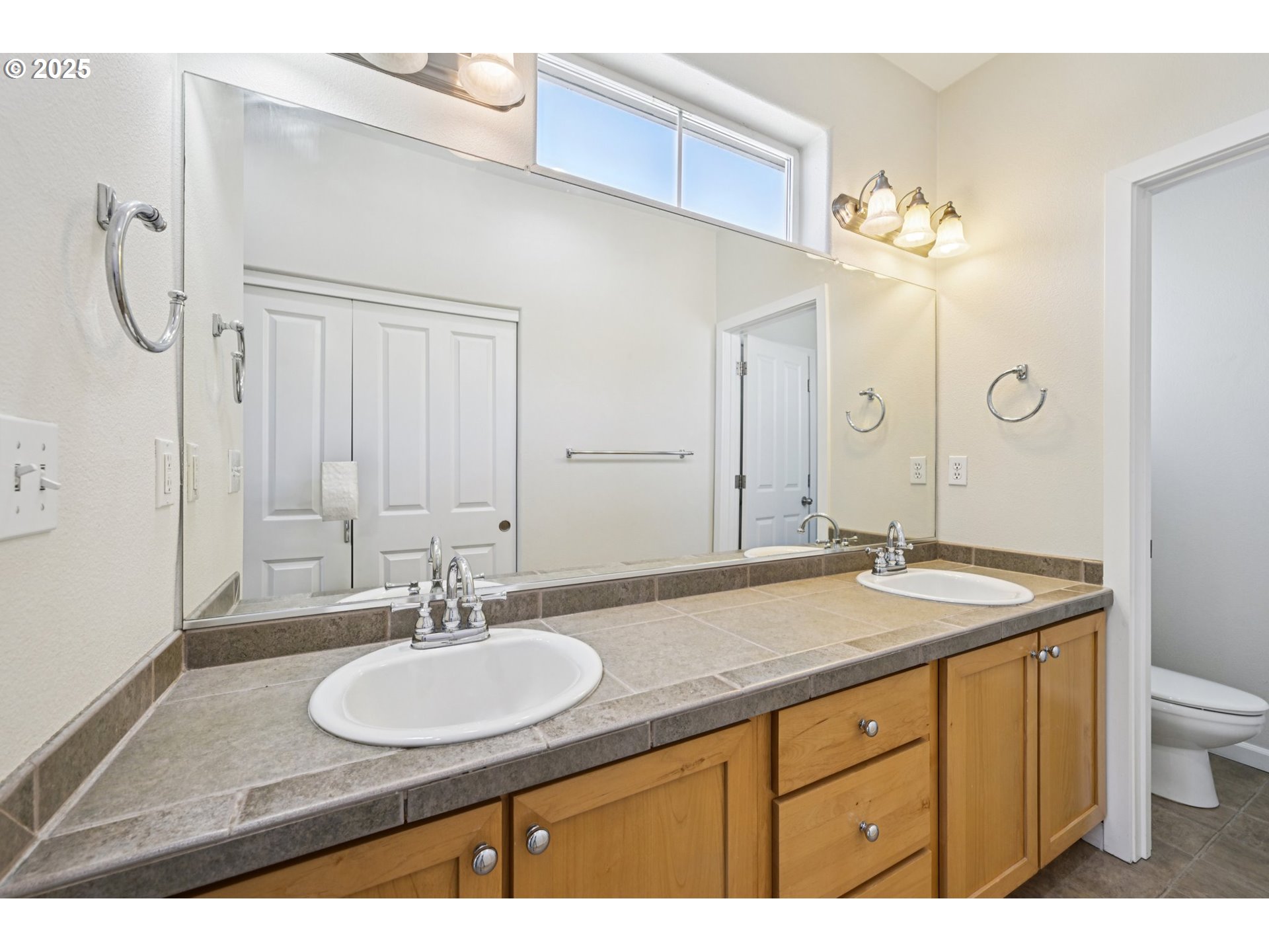 Photo #10: 469608303 Listing: Photo #10