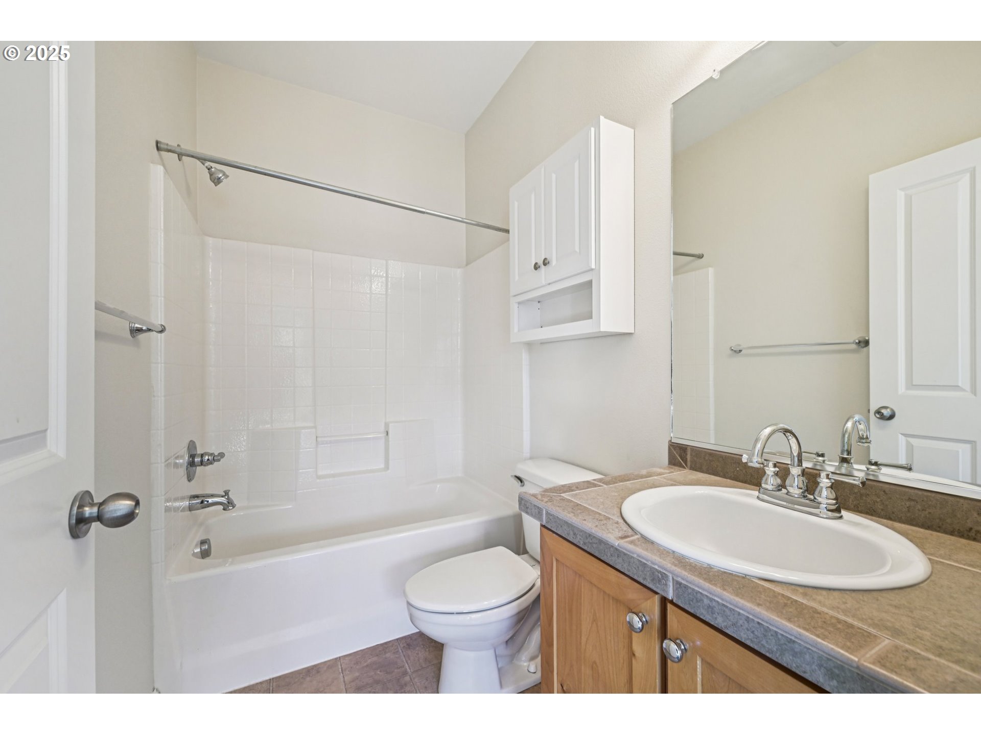 Photo #6: 469608303 Listing 