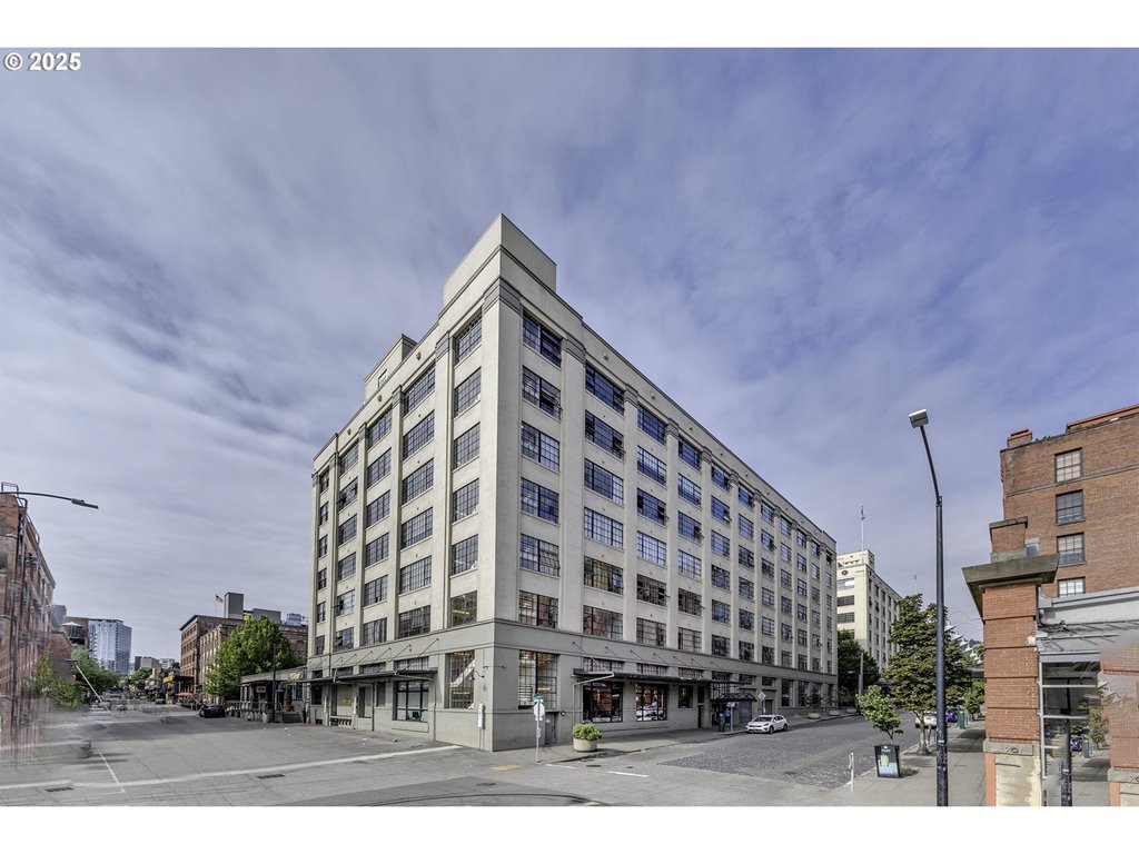620 NW NAITO PKWY UNIT B12, Portland, OR, 97209