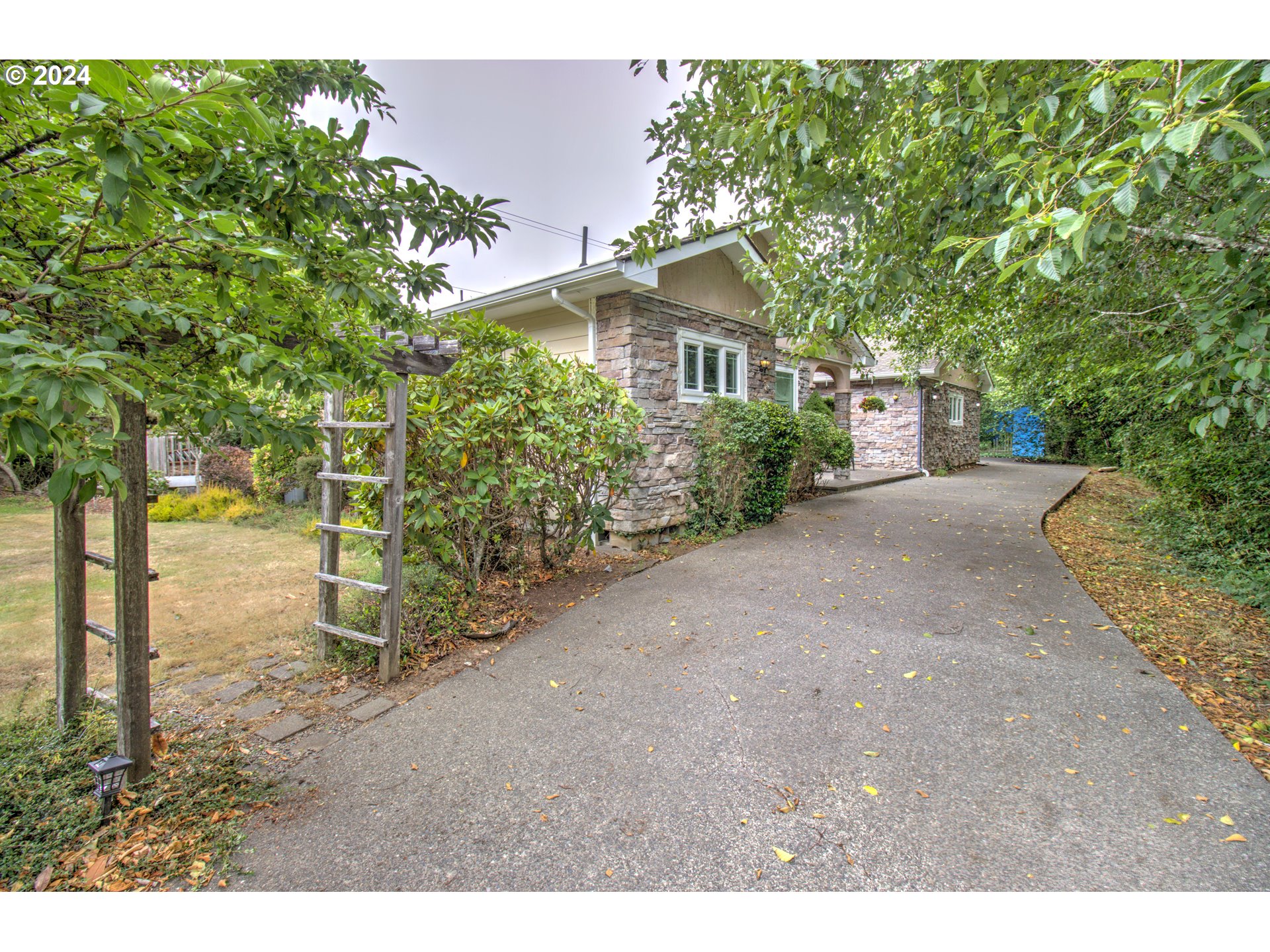 17130 EASTWOOD LN, Brookings, OR, 97415