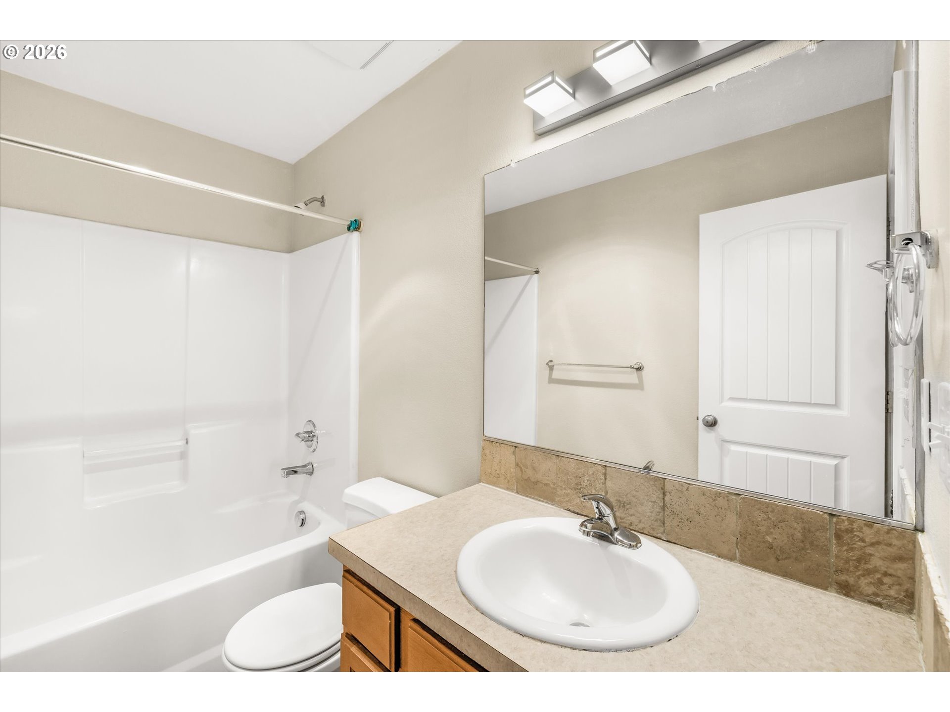 Photo #15: 471049142 Listing: Photo #15