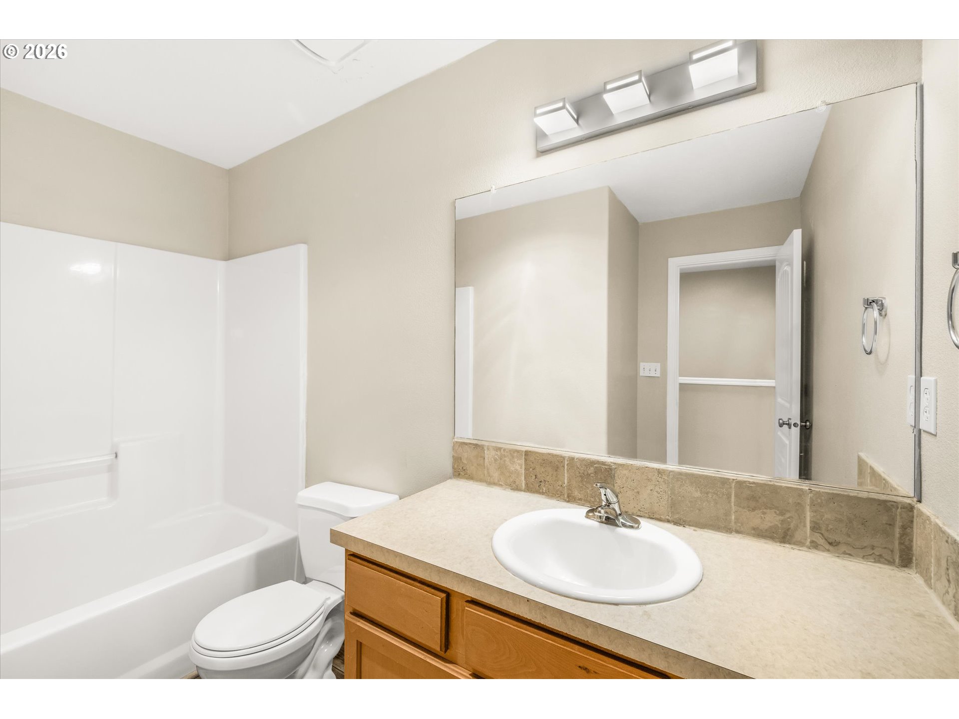 Photo #17: 471049142 Listing: Photo #17