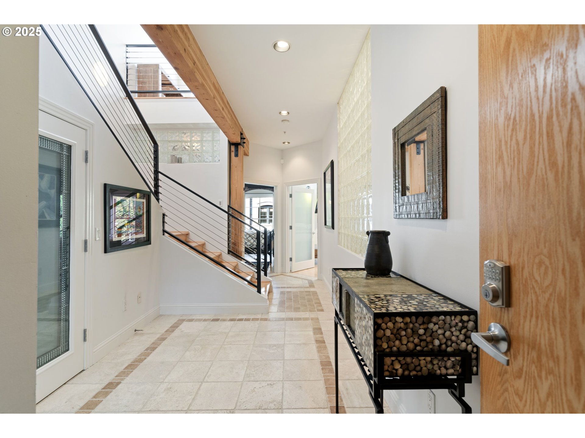 Photo #3: 471729238 Listing 