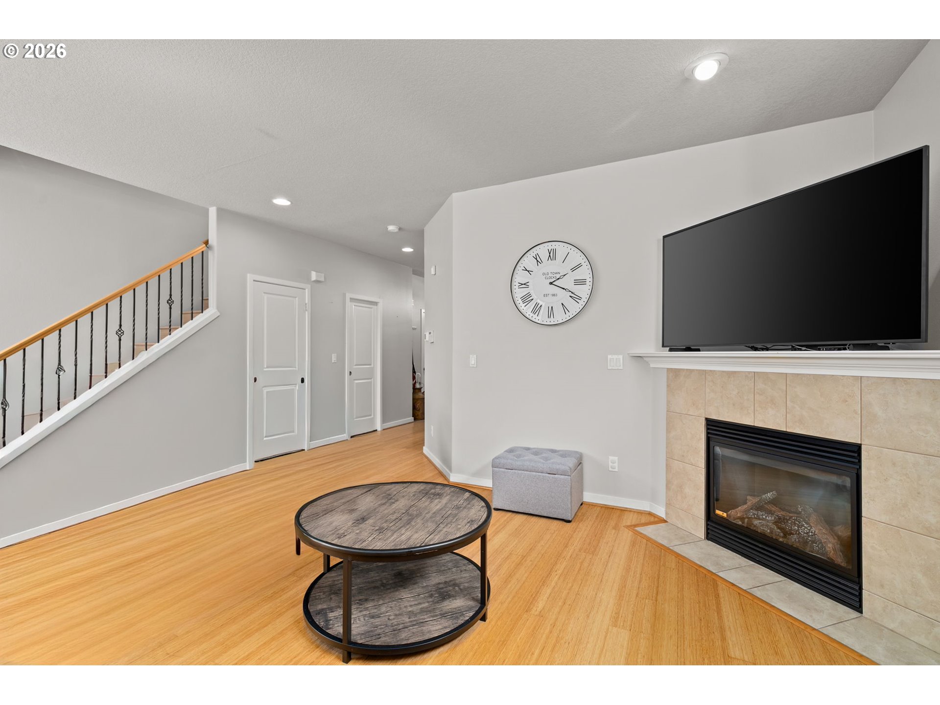 Photo #1: 472119837 Listing: Photo #1