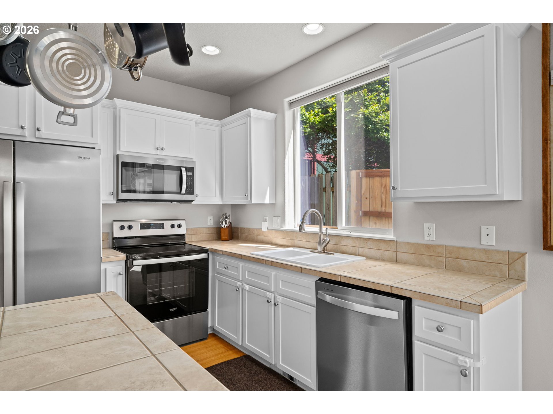 Photo #8: 472119837 Listing: Photo #8