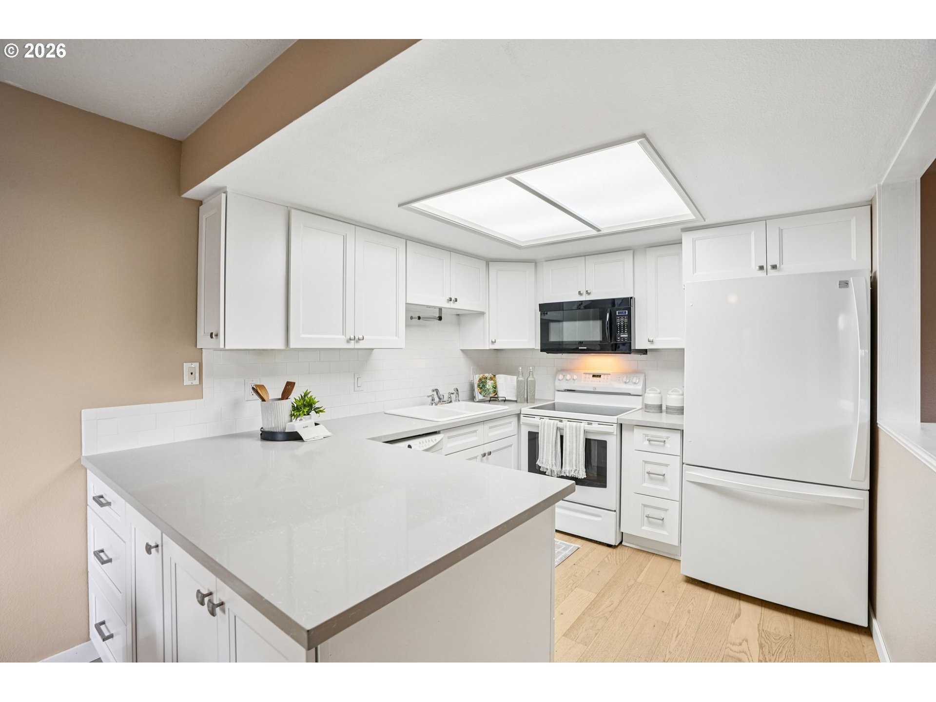 86 KINGSGATE RD C-103 UNIT c-103, Lake Oswego, OR, 97035