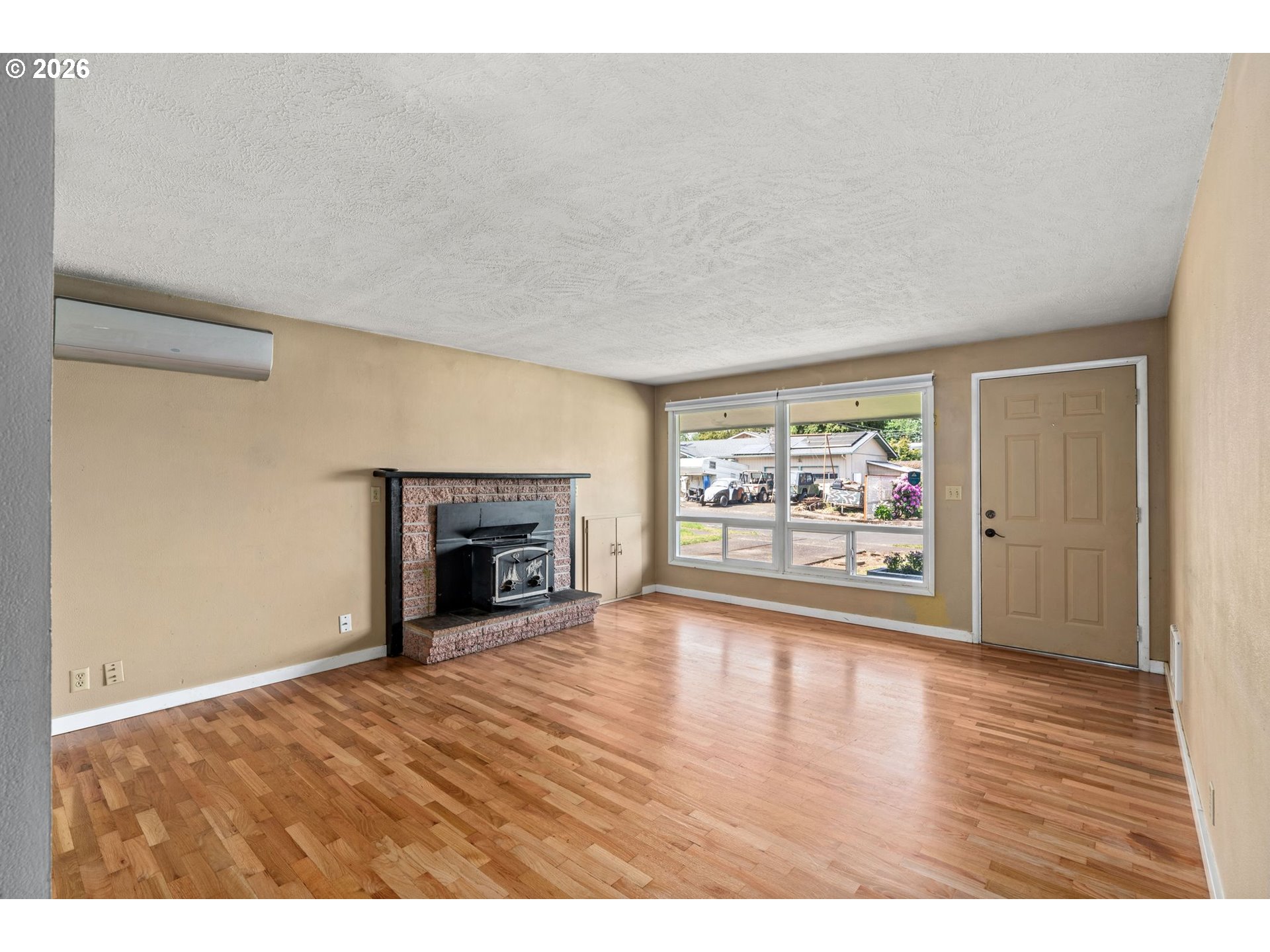 Property photo 5 of 31
