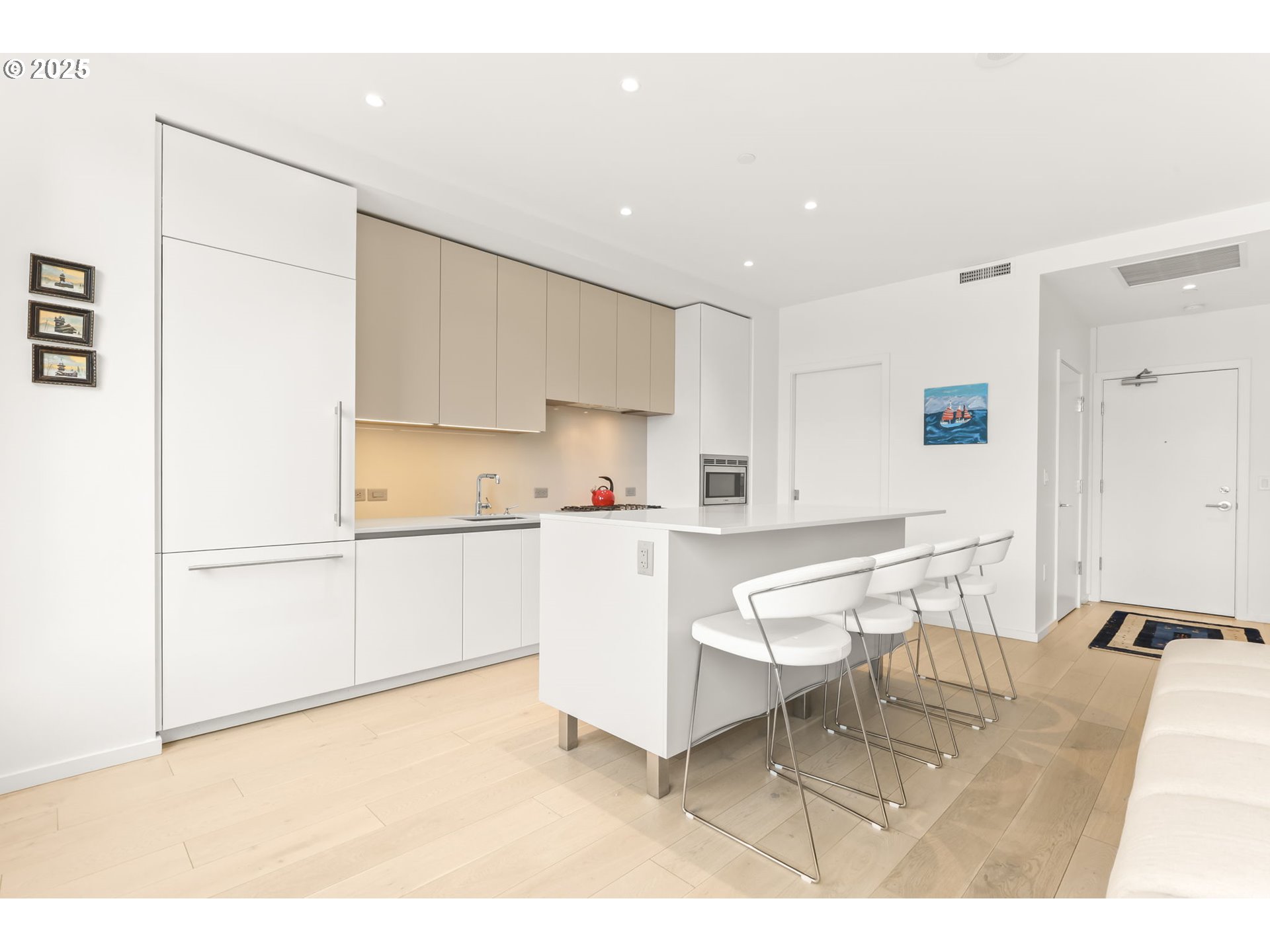 Photo #3: 473049501 Listing: Photo #3