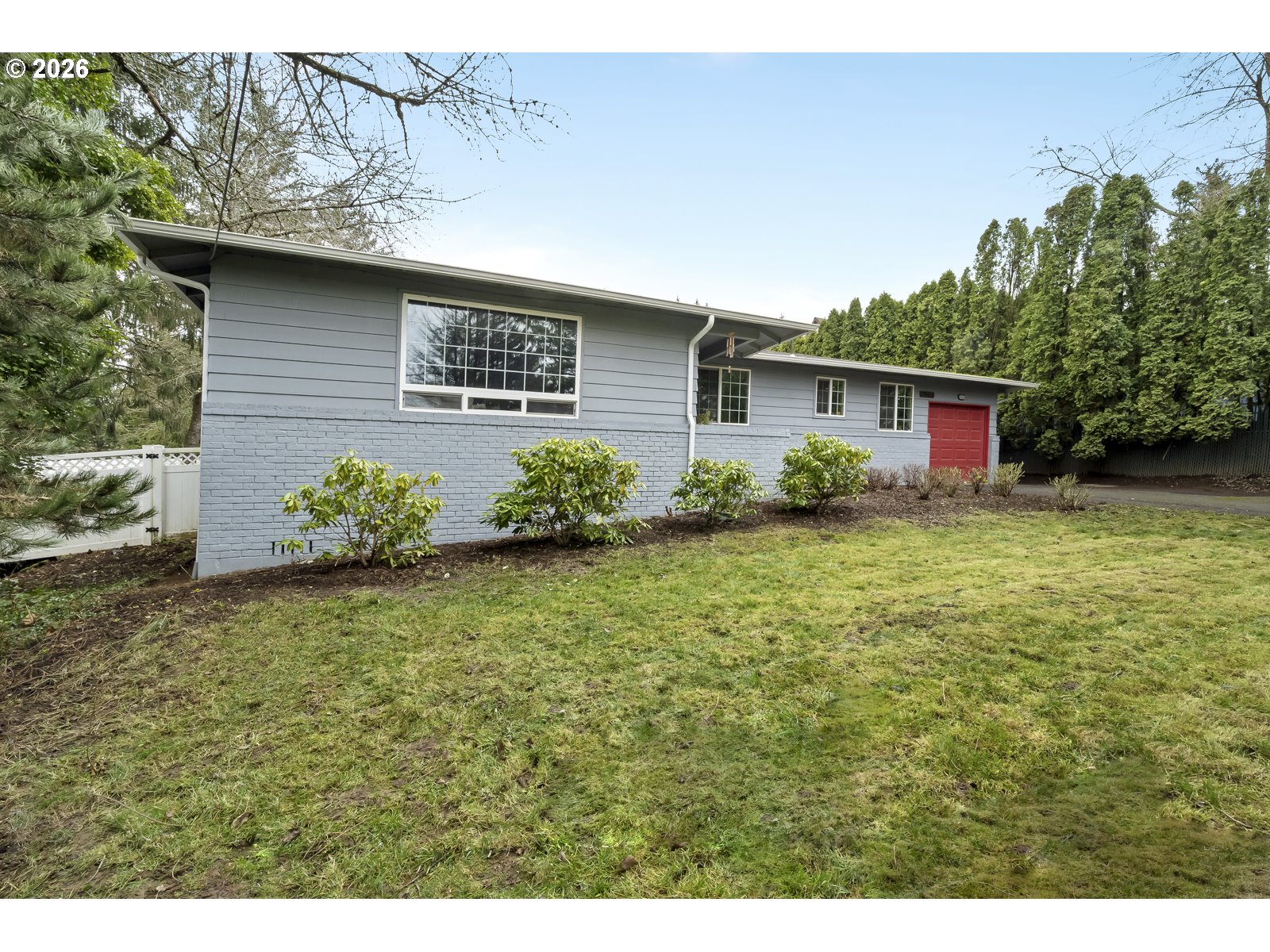 2382 E IRWIN WAY, Eugene, OR, 97402