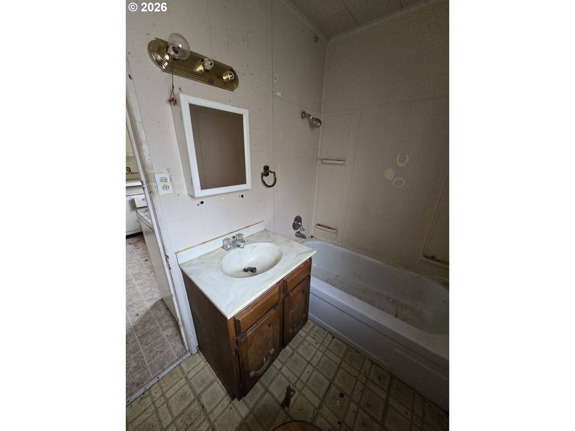 423 LONG AVE, Kelso, WA, 98626