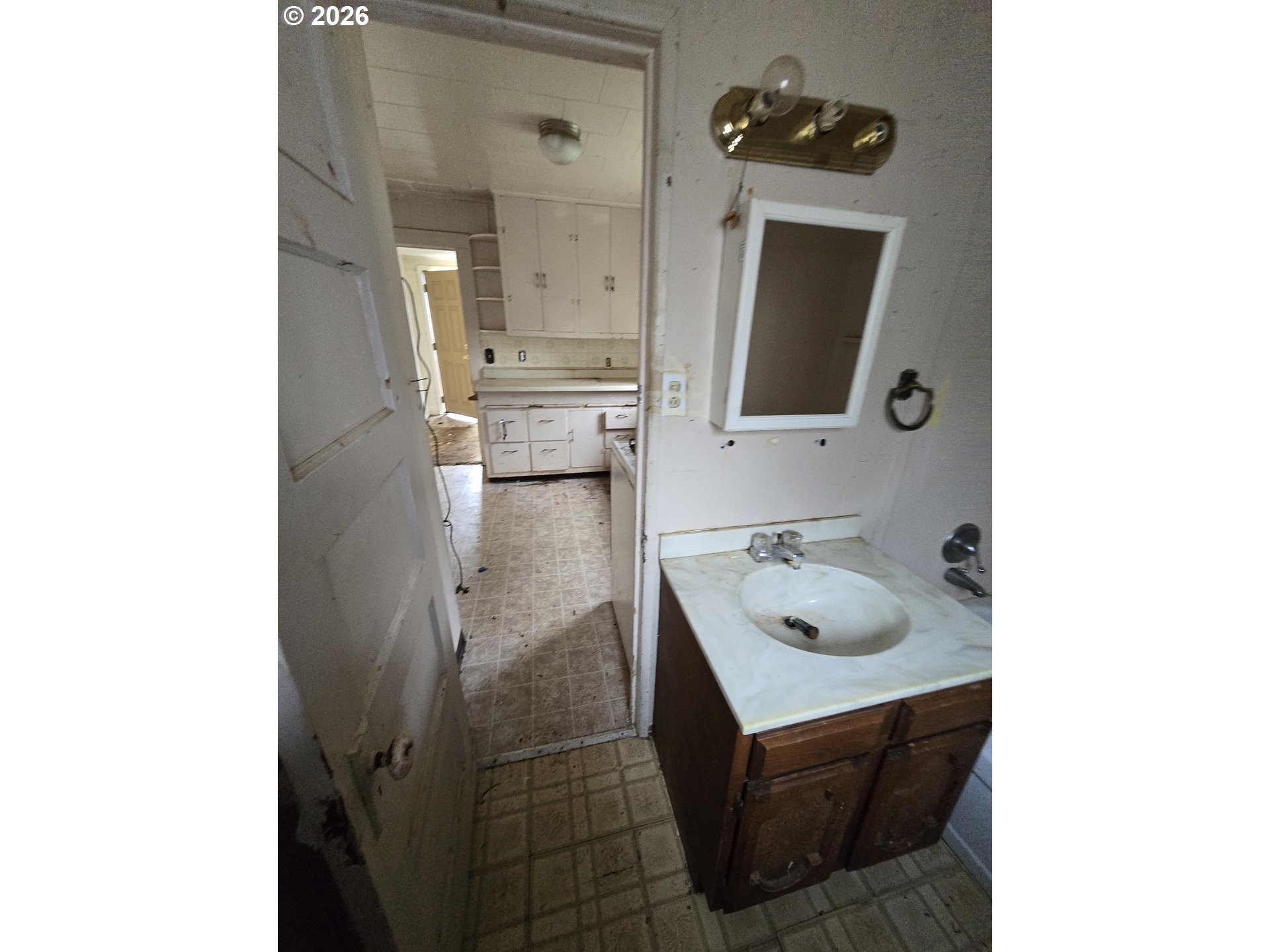 423 LONG AVE, Kelso, WA, 98626