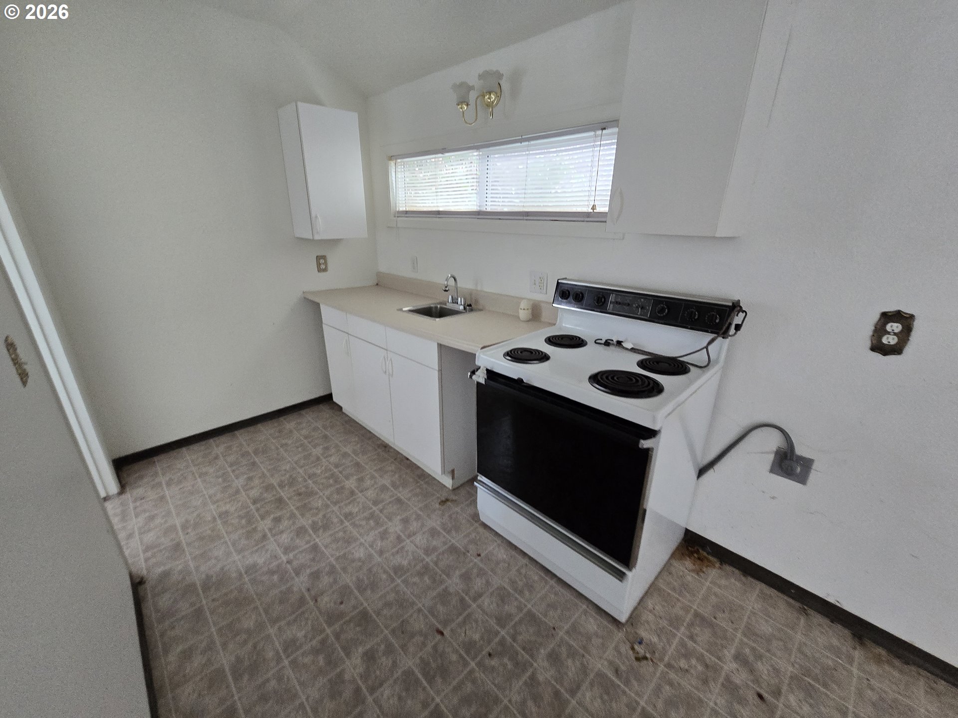 423 LONG AVE, Kelso, WA, 98626