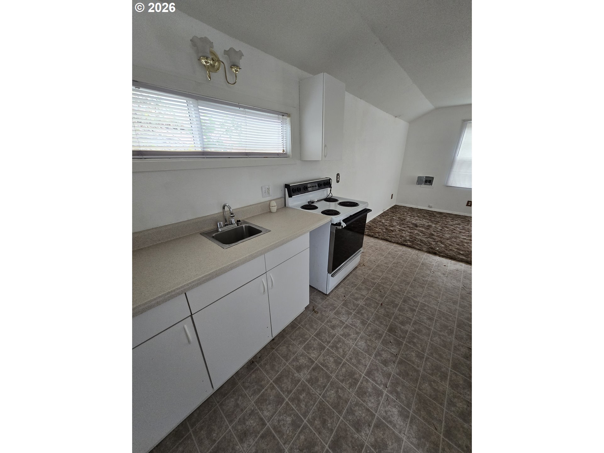 423 LONG AVE, Kelso, WA, 98626