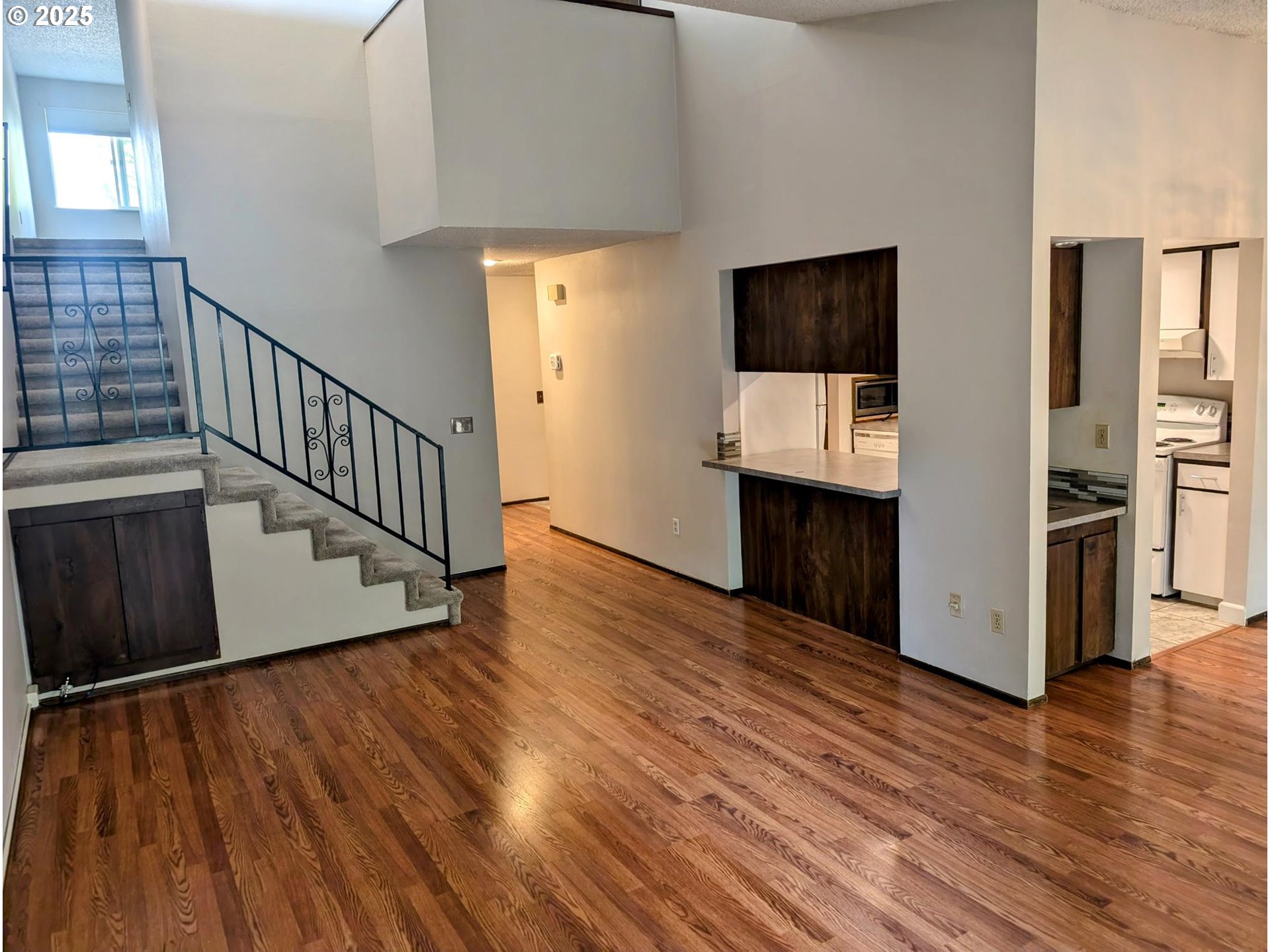 Photo #3: 474763381 Listing 