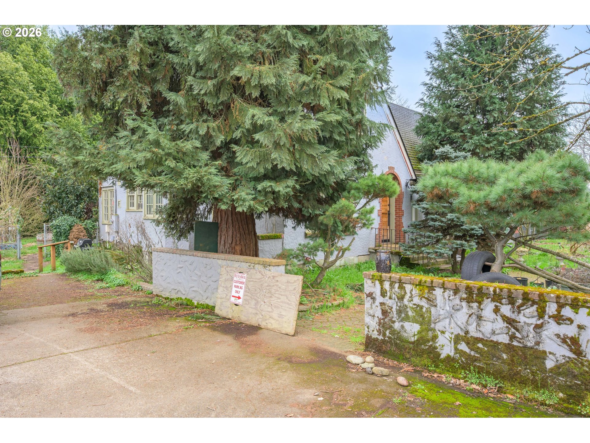 325 RIVER RD, Eugene, OR, 97404