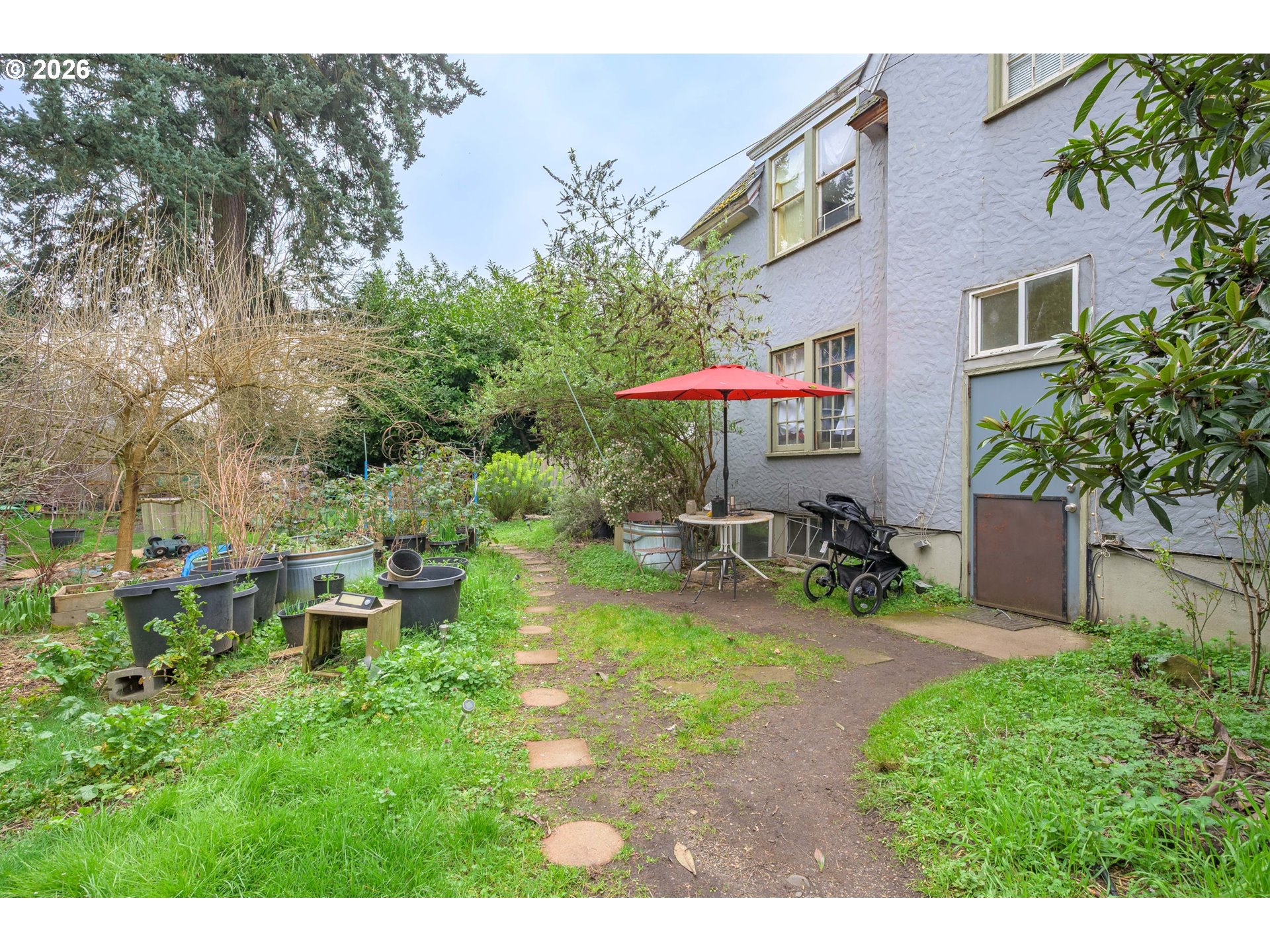 325 RIVER RD, Eugene, OR, 97404