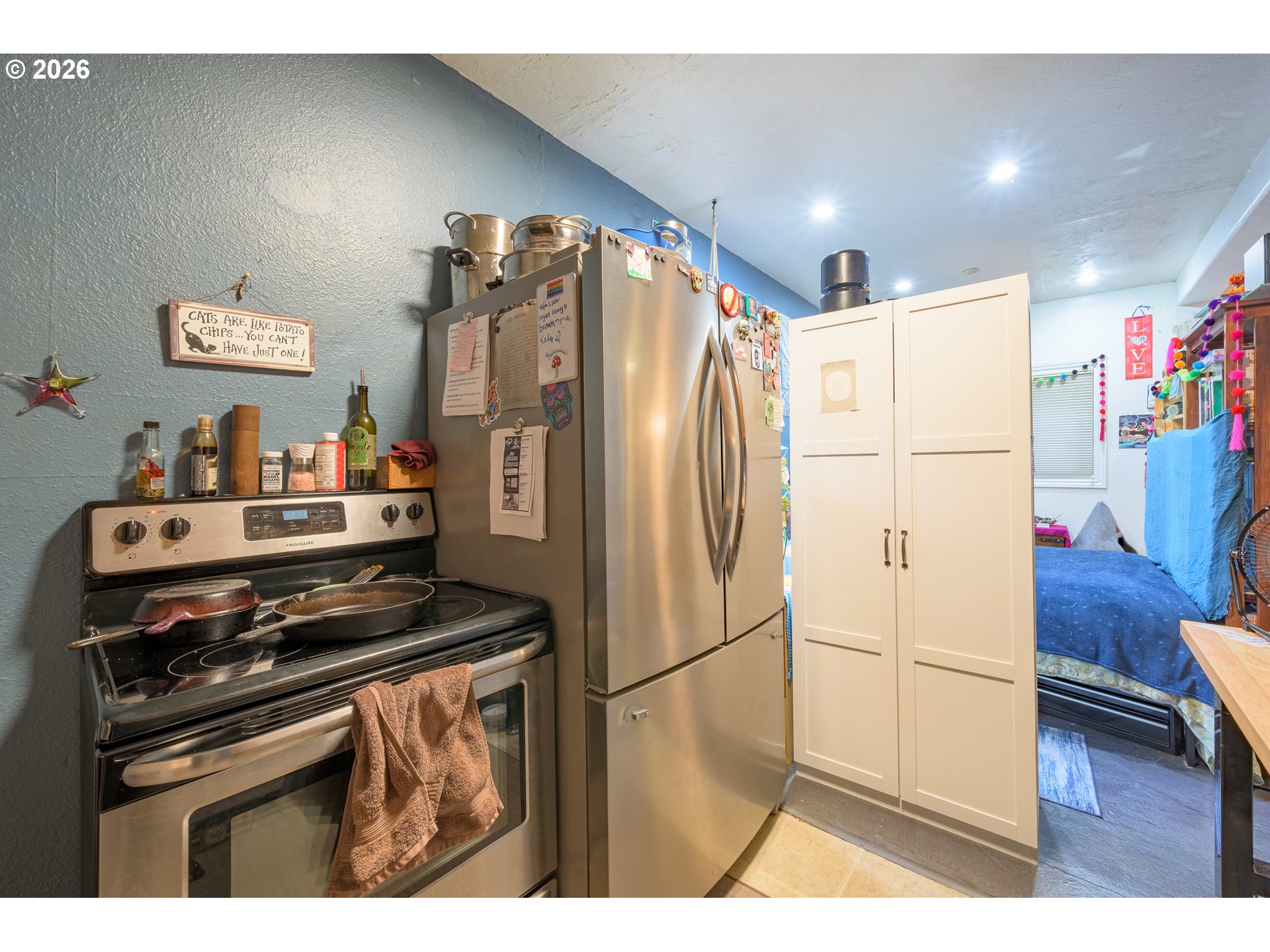 325 RIVER RD, Eugene, OR, 97404