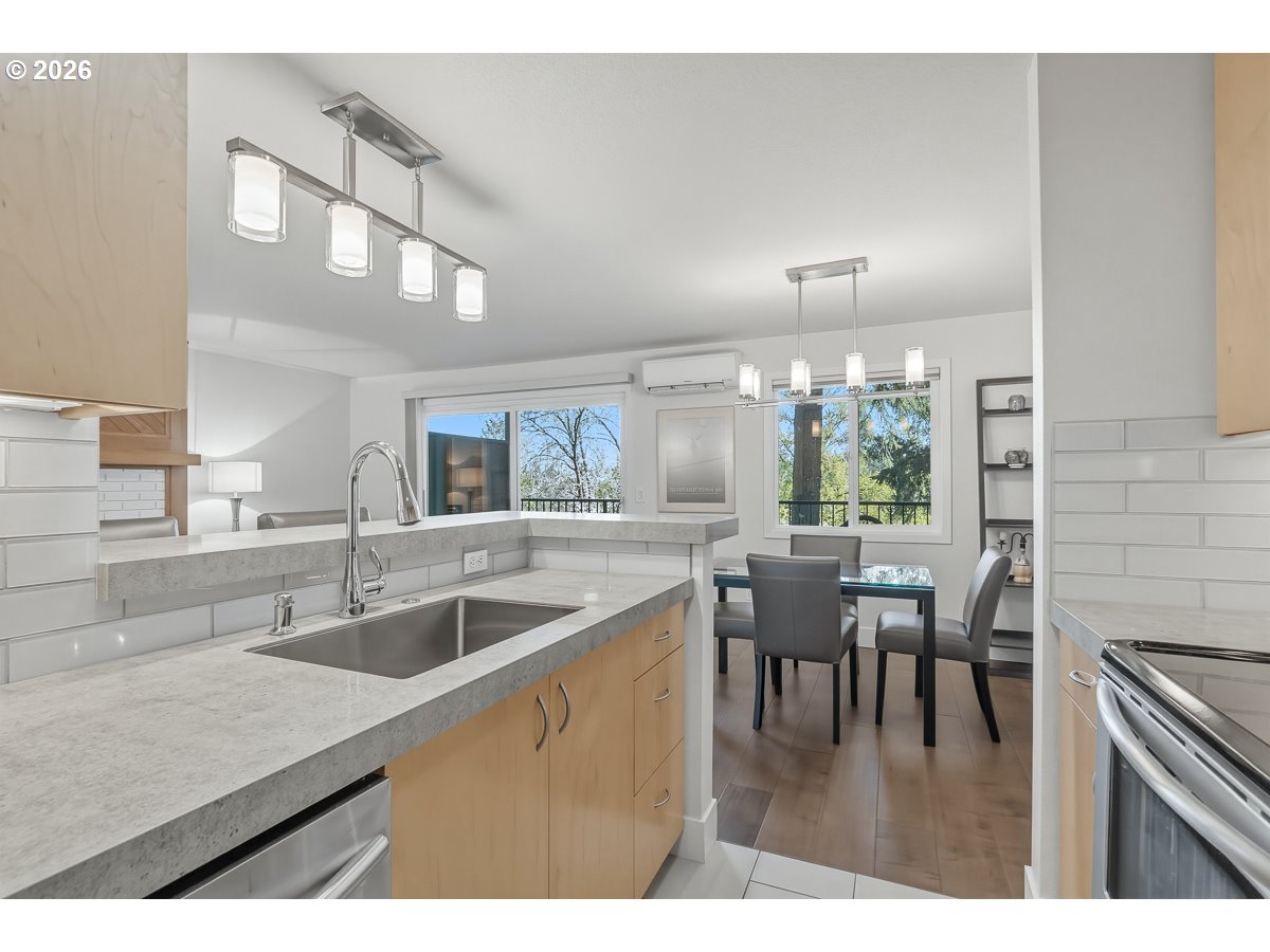 Photo #8: 476492344 Listing: Photo #8