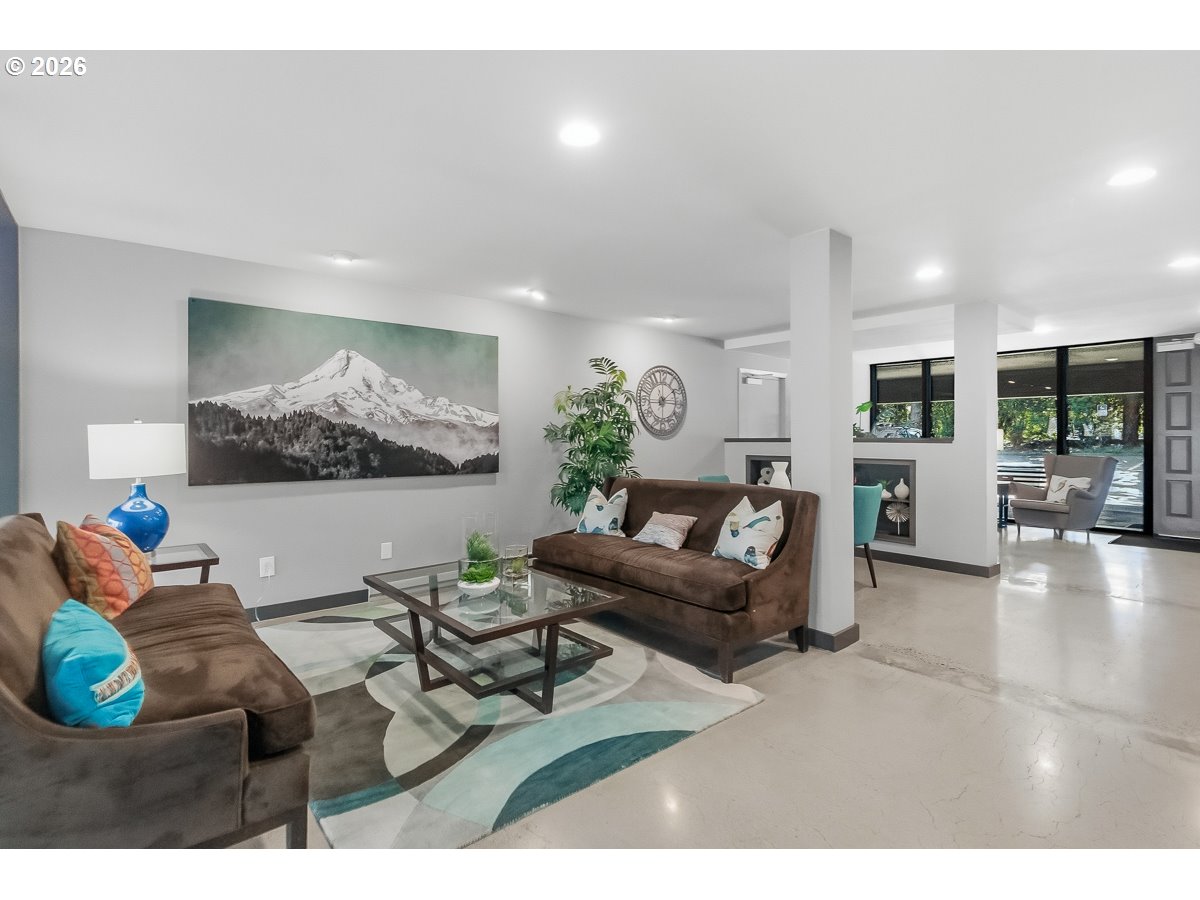 Photo #20: 476492344 Listing: Photo #20