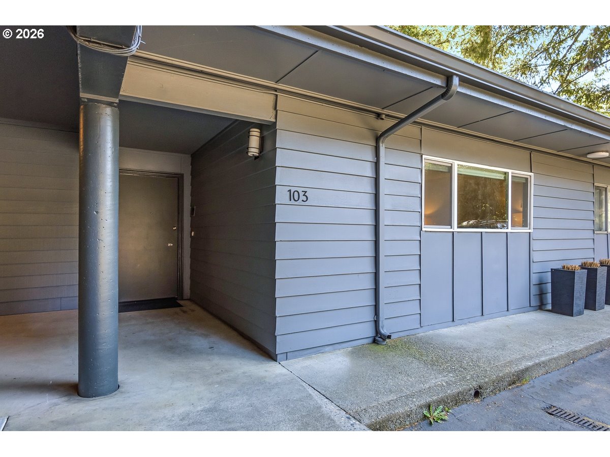 200 BURNHAM RD UNIT 103, Lake Oswego, OR, 97034