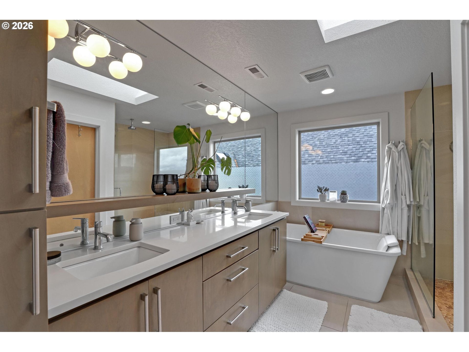 3121 SE 6TH AVE, Portland, OR, 97202