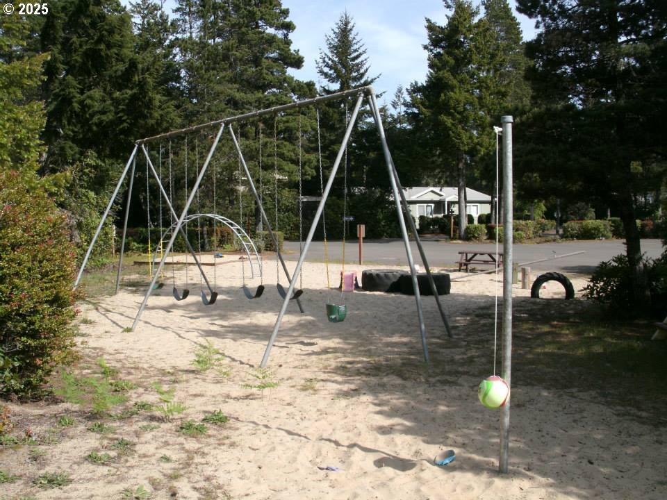 25 SAND DOLLAR DR, Florence, OR, 97439