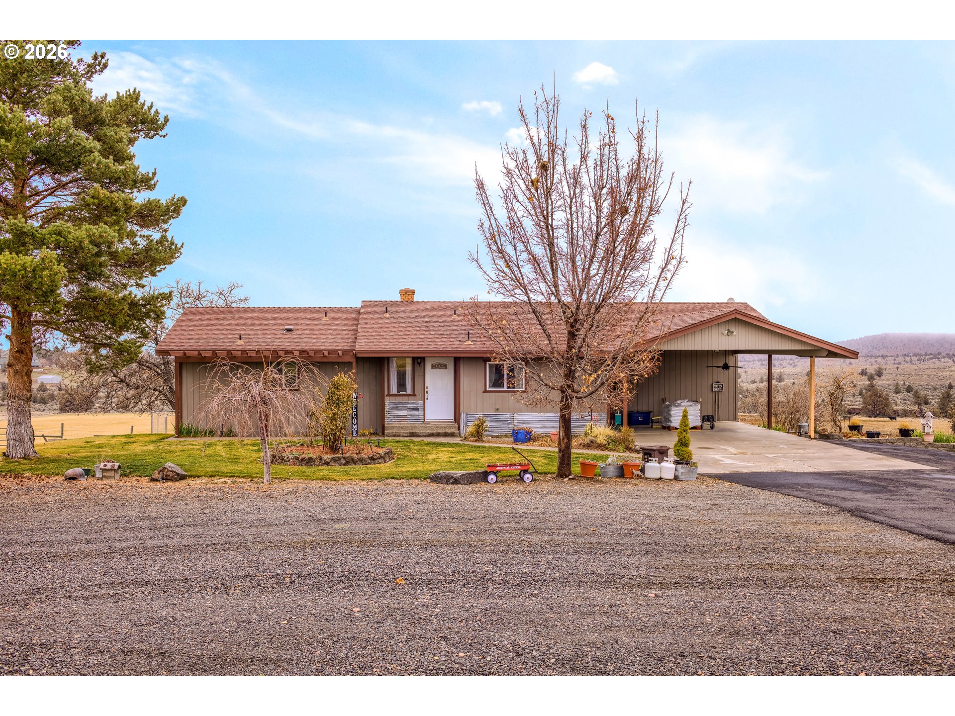 Photo of 950 SE DOVER LN Madras OR 97741