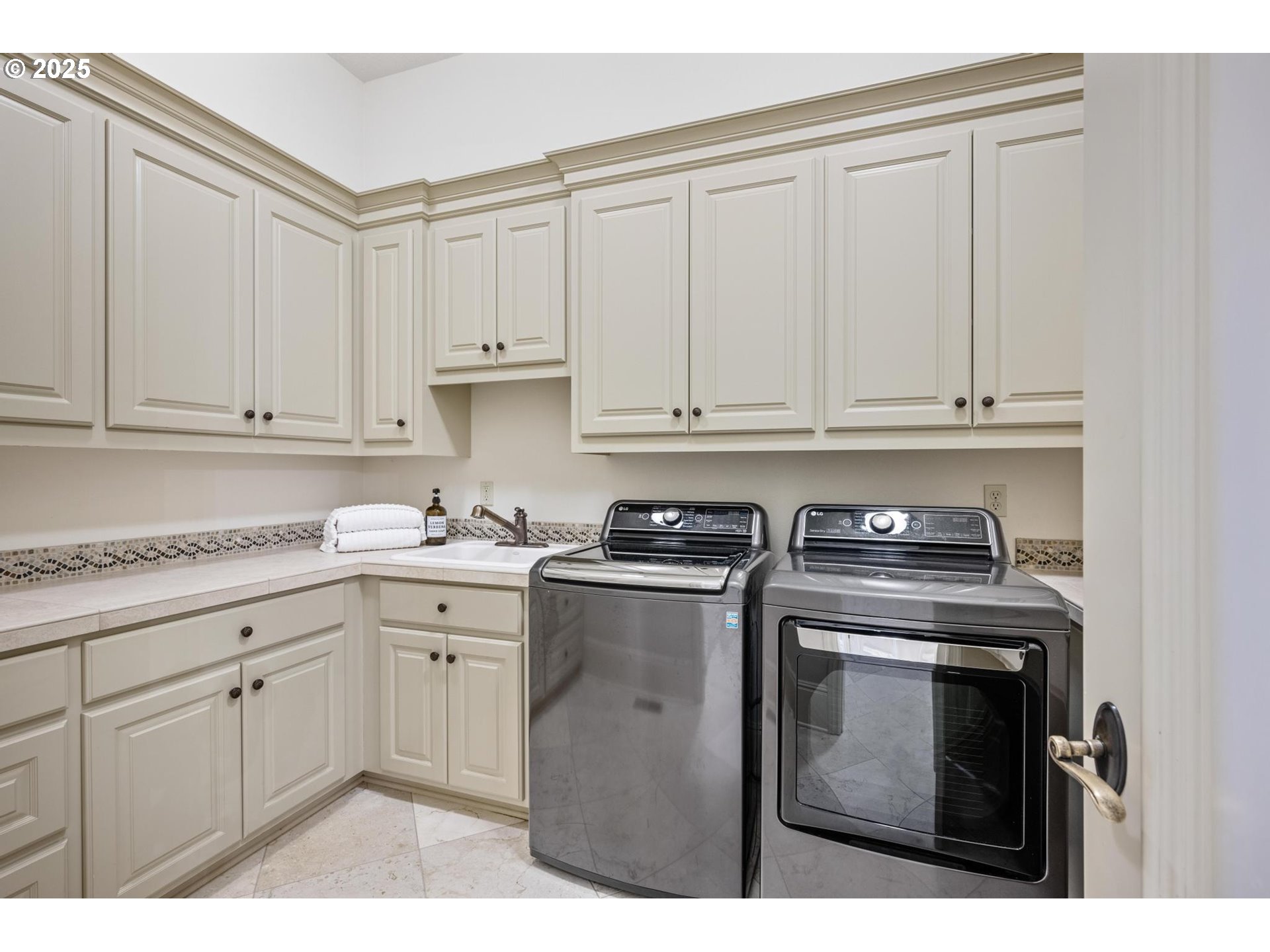 9523 SW STONECREEK DR, Beaverton, OR, 97007