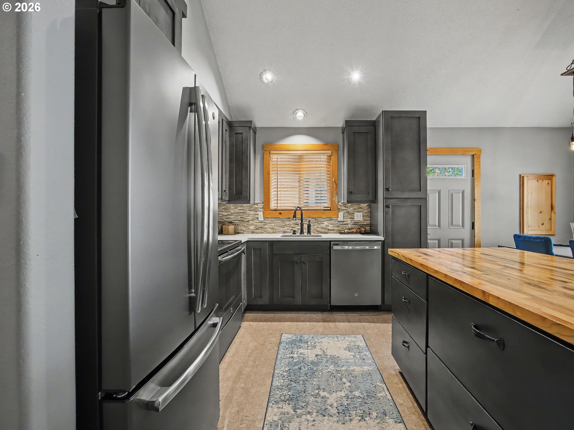 64966 E RIVERSIDE DR, Brightwood, OR, 97011