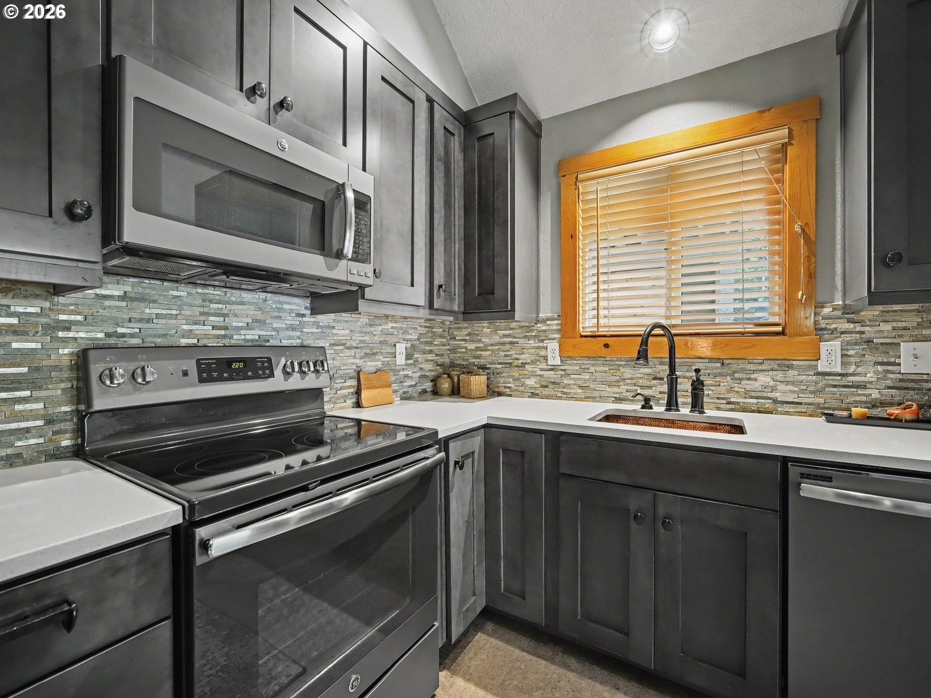 64966 E RIVERSIDE DR, Brightwood, OR, 97011